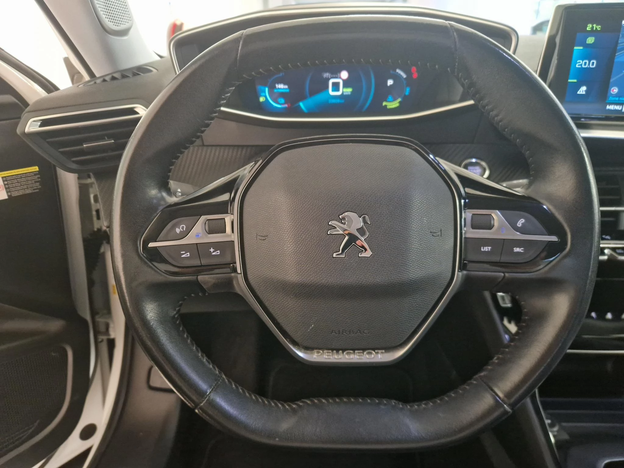 Hoofdafbeelding Peugeot e-2008