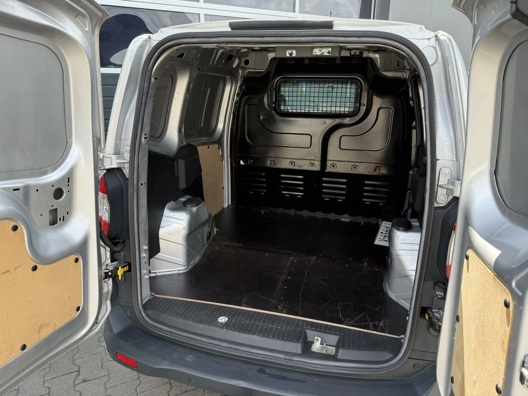 Hoofdafbeelding Ford Transit Courier