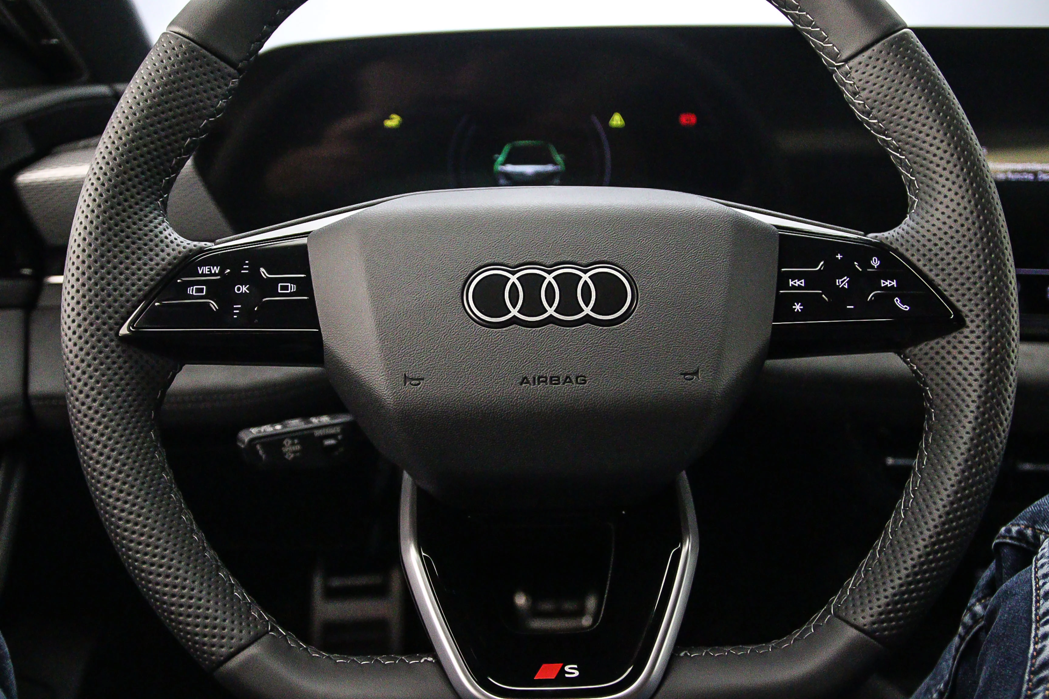 Hoofdafbeelding Audi A6 Avant e-tron