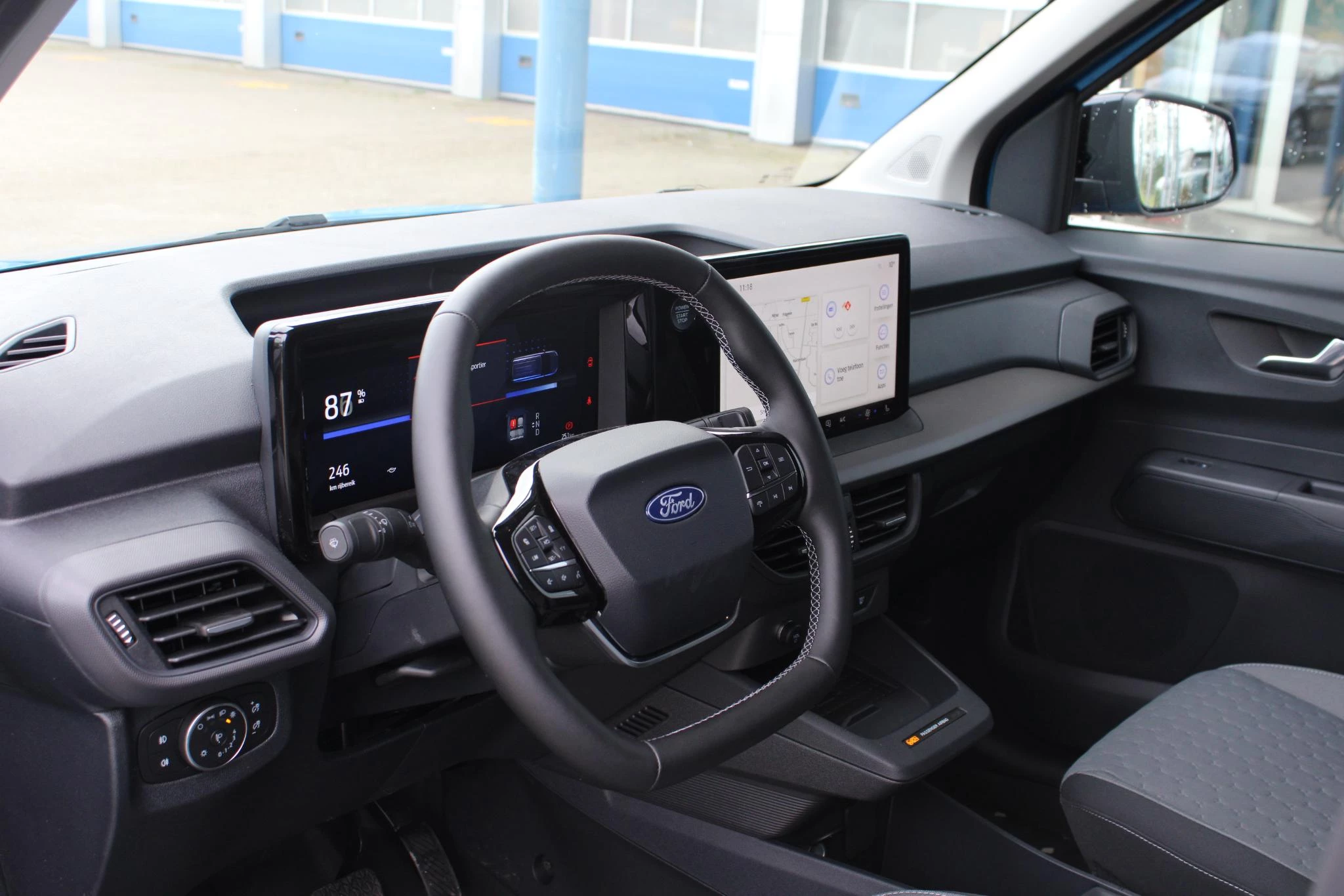 Hoofdafbeelding Ford Transit Courier
