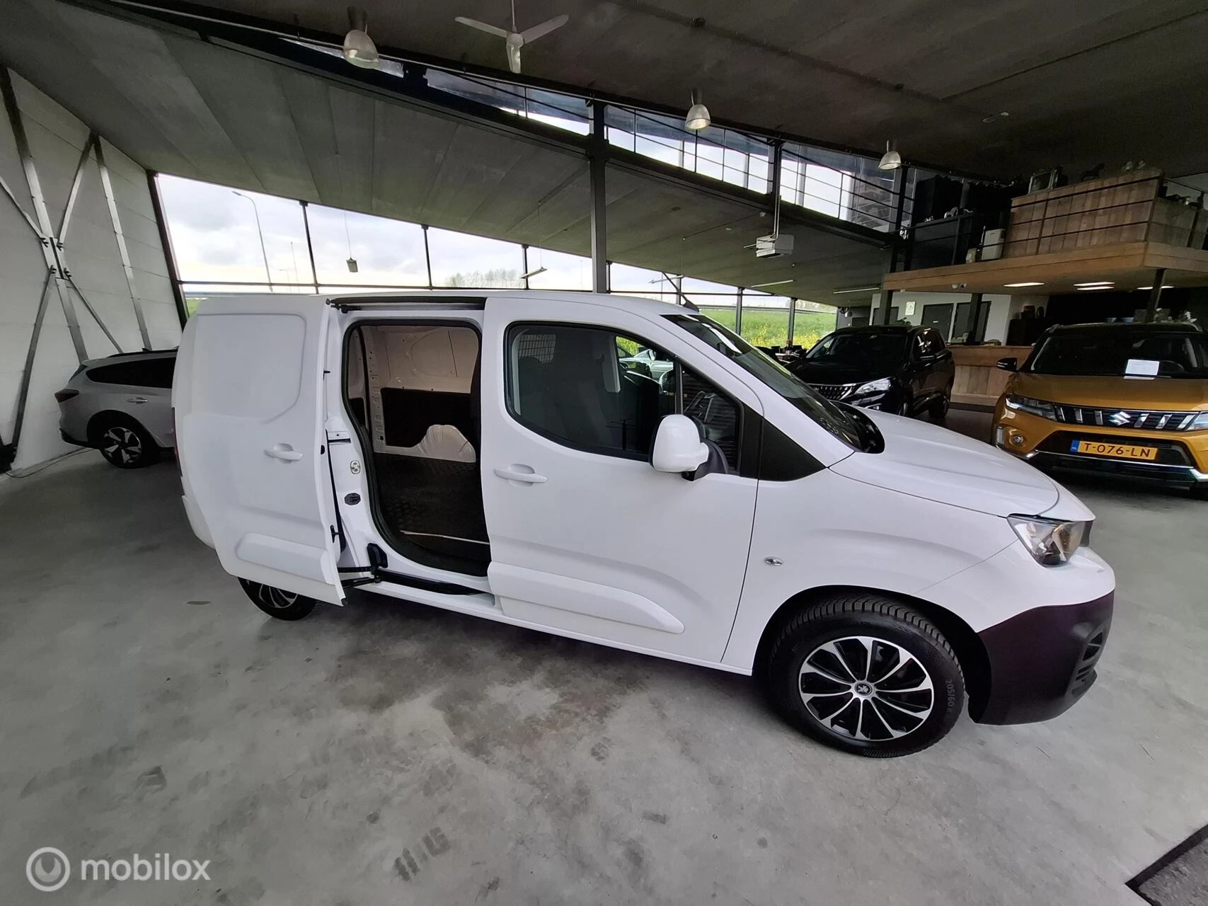 Hoofdafbeelding Peugeot Partner