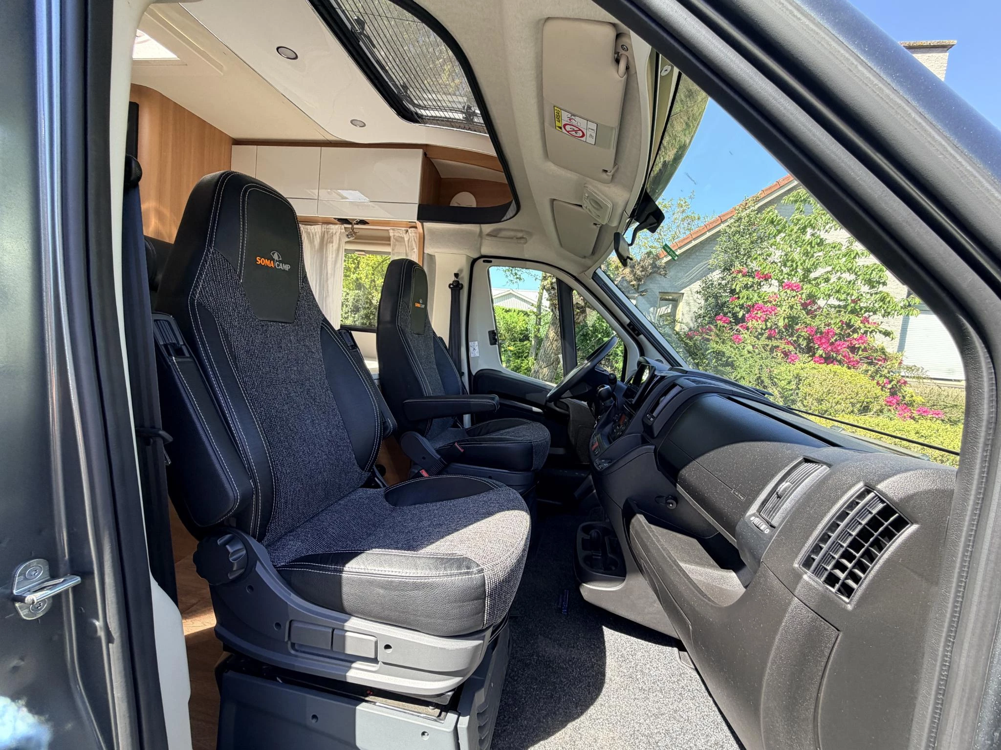 Hoofdafbeelding LMC V646 Fiat 140PK Automaat•Camper•TV•Airco