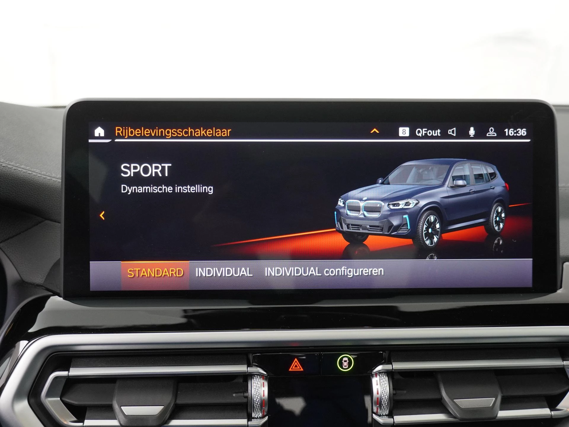 Hoofdafbeelding BMW iX3