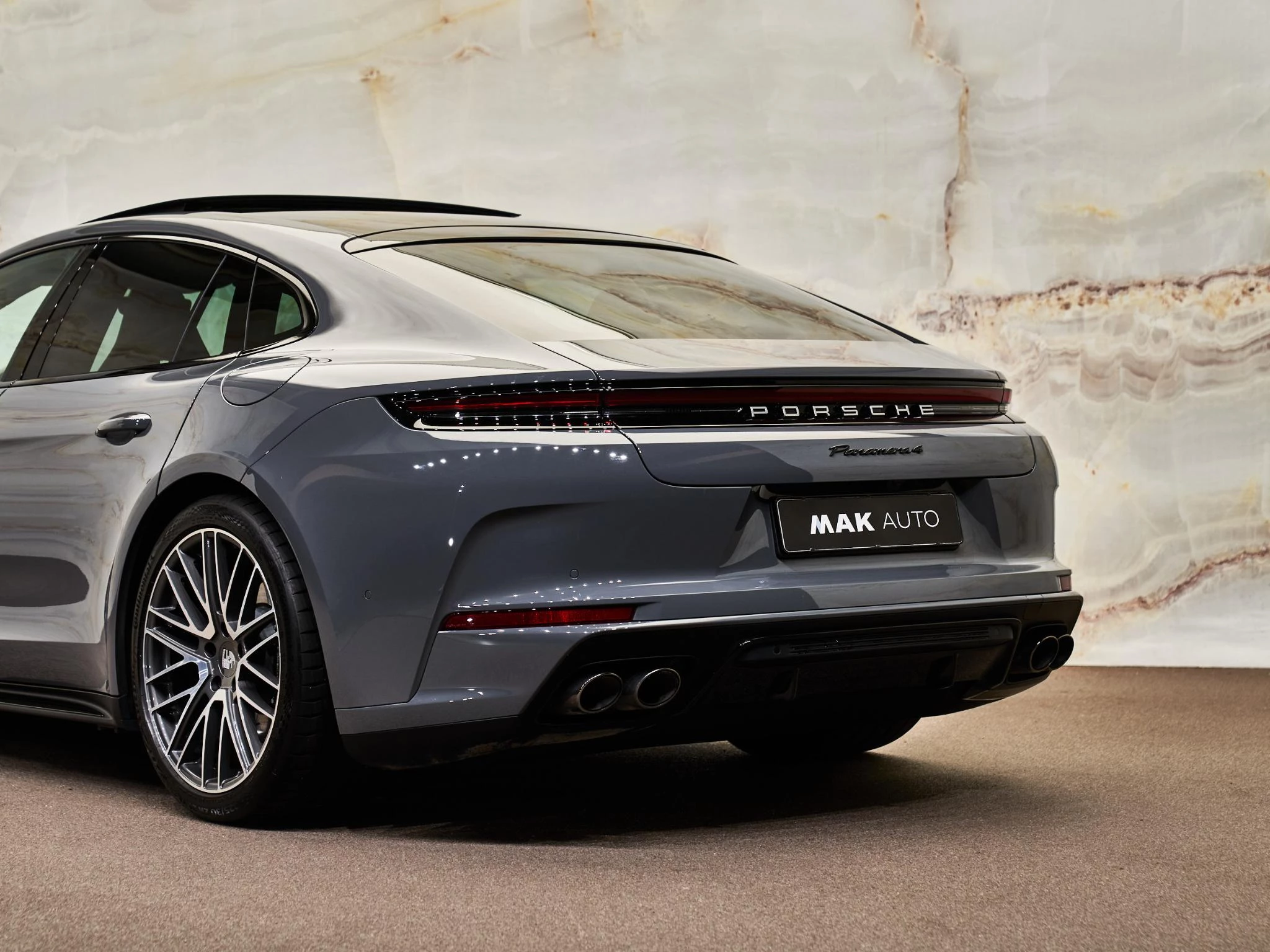 Hoofdafbeelding Porsche Panamera