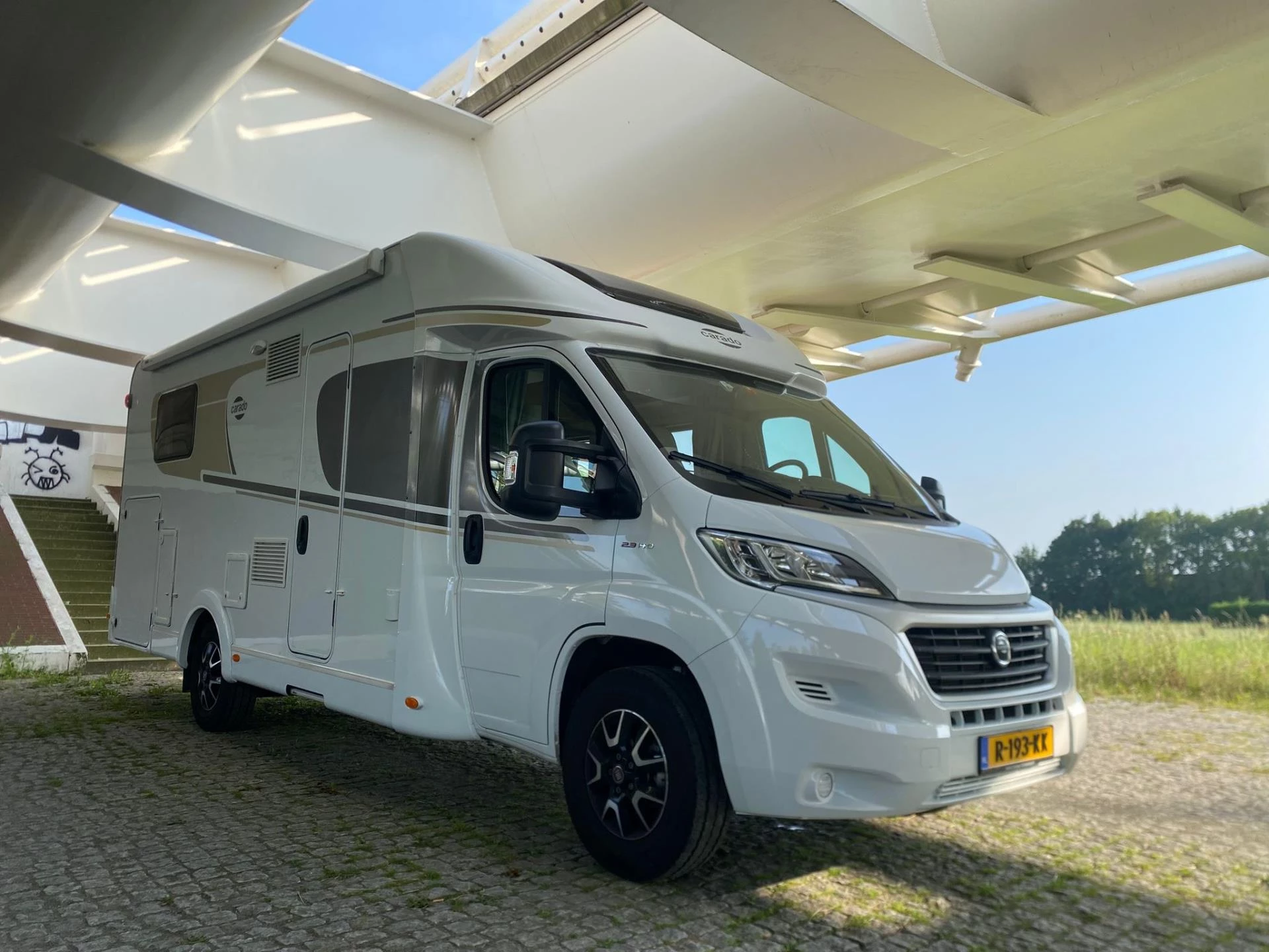 Hoofdafbeelding Carado T447