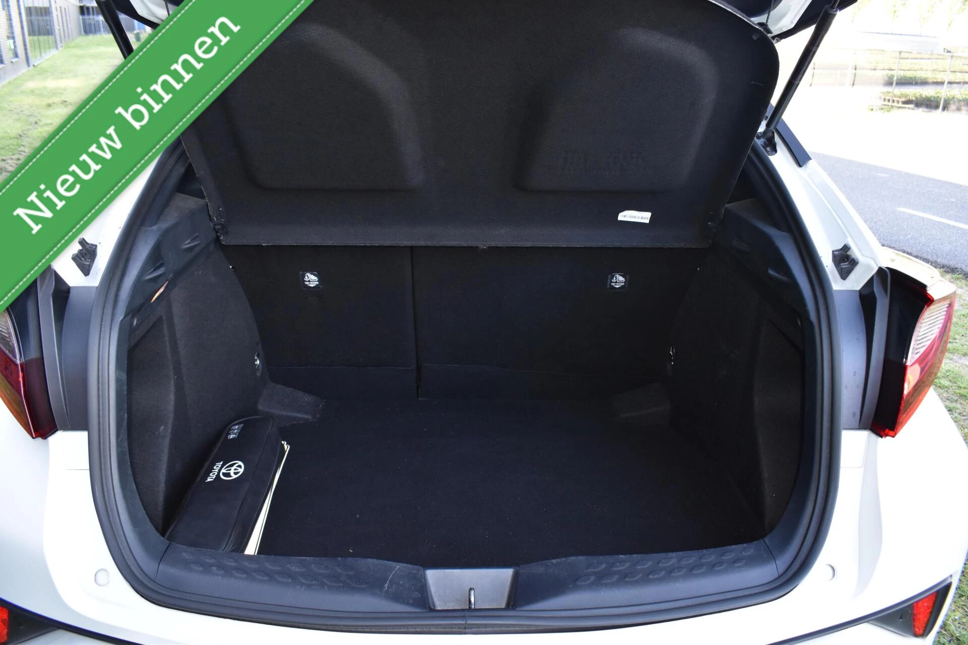 Hoofdafbeelding Toyota C-HR