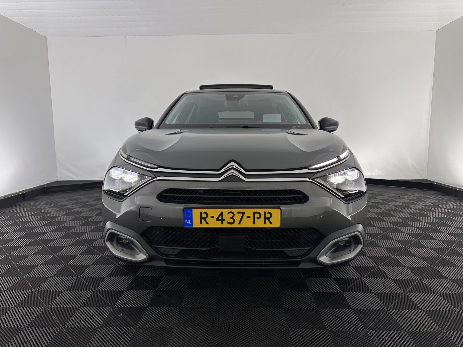 Hoofdafbeelding Citroën ë-C4