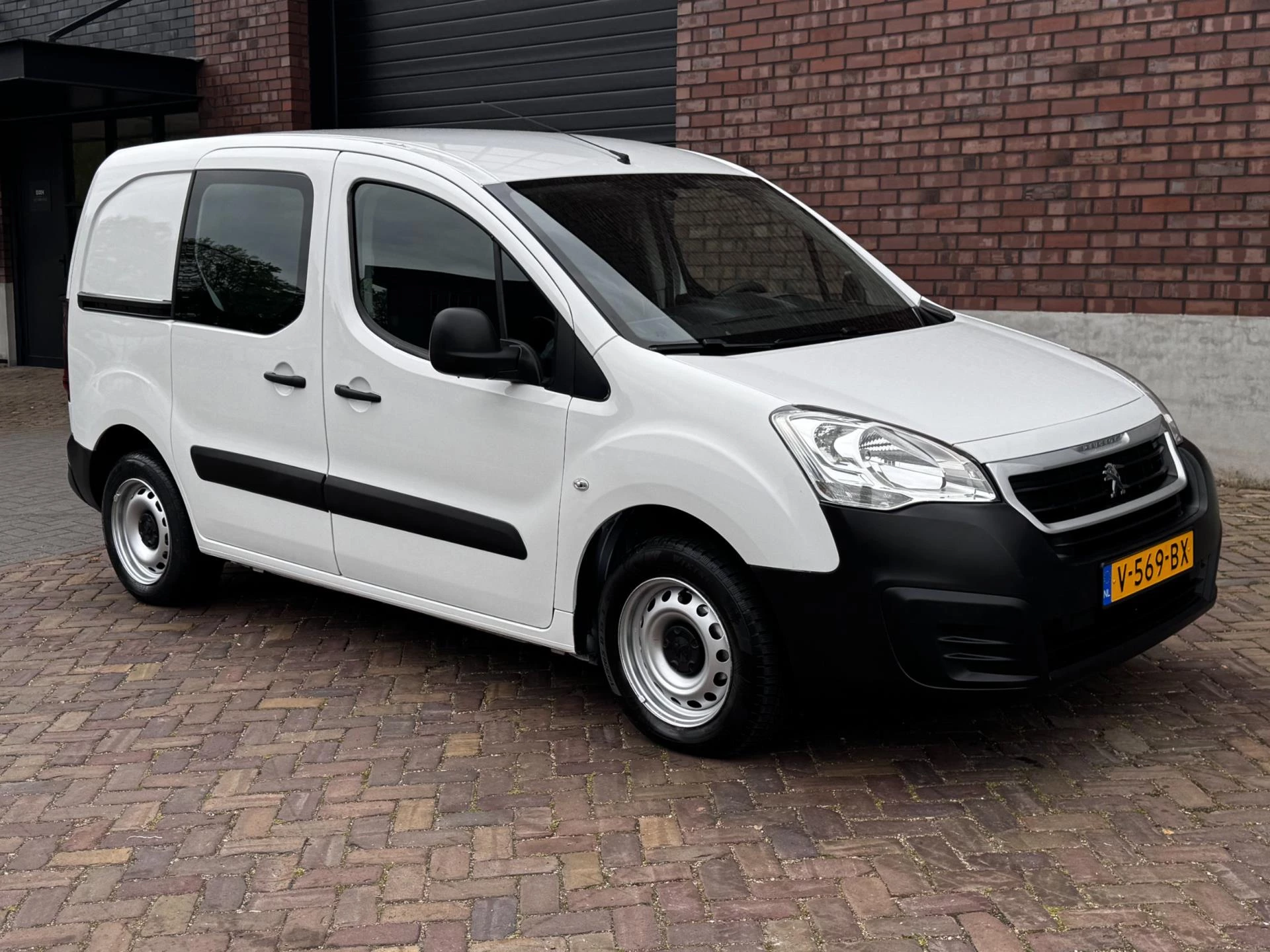 Hoofdafbeelding Peugeot Partner