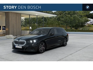 Hoofdafbeelding BMW 5 Serie BMW 5 Serie Touring 530e M Sport Automaat / Panoramadak / Trekhaak / Adaptieve LED / Comfort Access / Parking Assistant Plus / Stoelventilatie