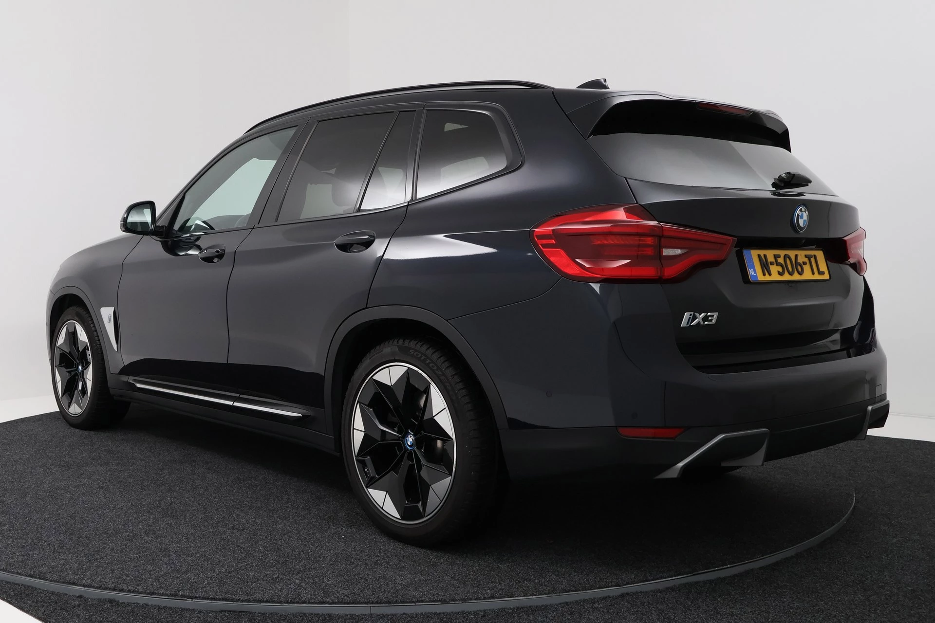 Hoofdafbeelding BMW iX3