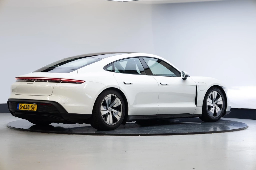 Hoofdafbeelding Porsche Taycan