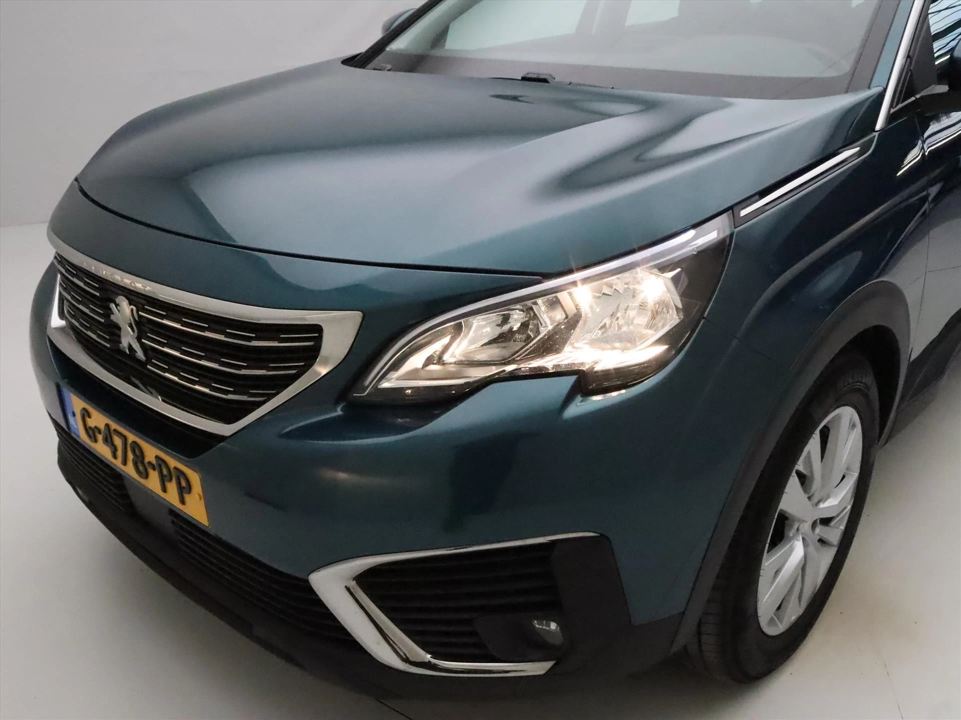 Hoofdafbeelding Peugeot 5008