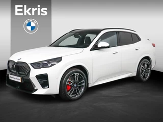Hoofdafbeelding BMW iX2 BMW iX2 eDrive20 67 kWh M Sport Edition | M Sportpakket Pro | Innovation Pack | Driving Assistant Plus | Comfort Access | Panoramadak | Harman-Kardon | Head-Up