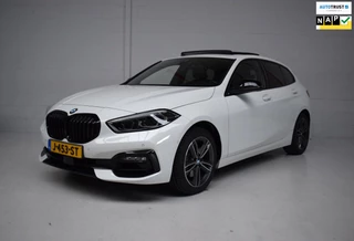 BMW 1-serie 118i 140PK SPORTLINE ORG.NED / PANORAMADAK / NAP / LED / DIGITALE TELLERS / CARPLAY / SFEERVERLICHTING