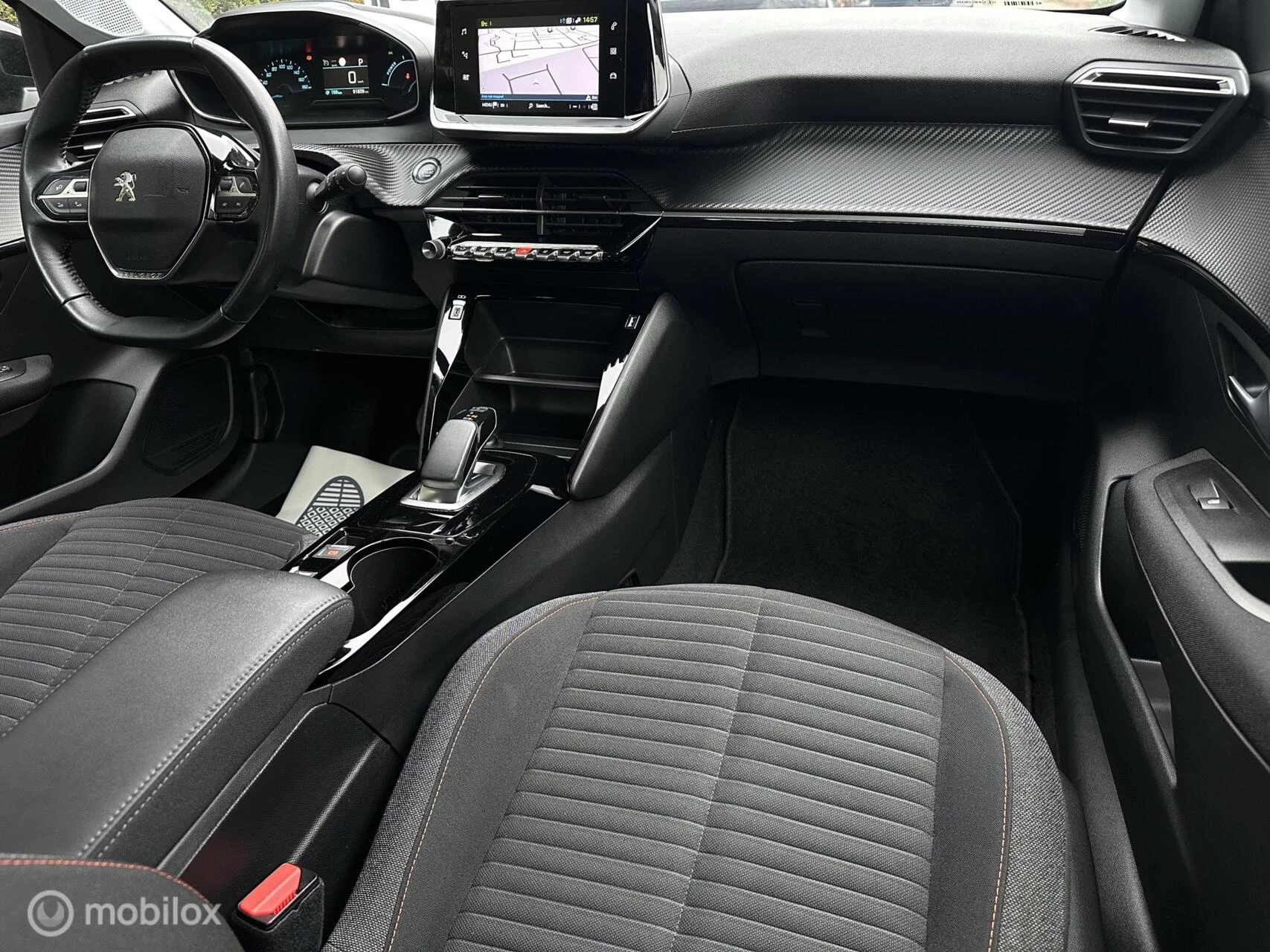 Hoofdafbeelding Peugeot e-208