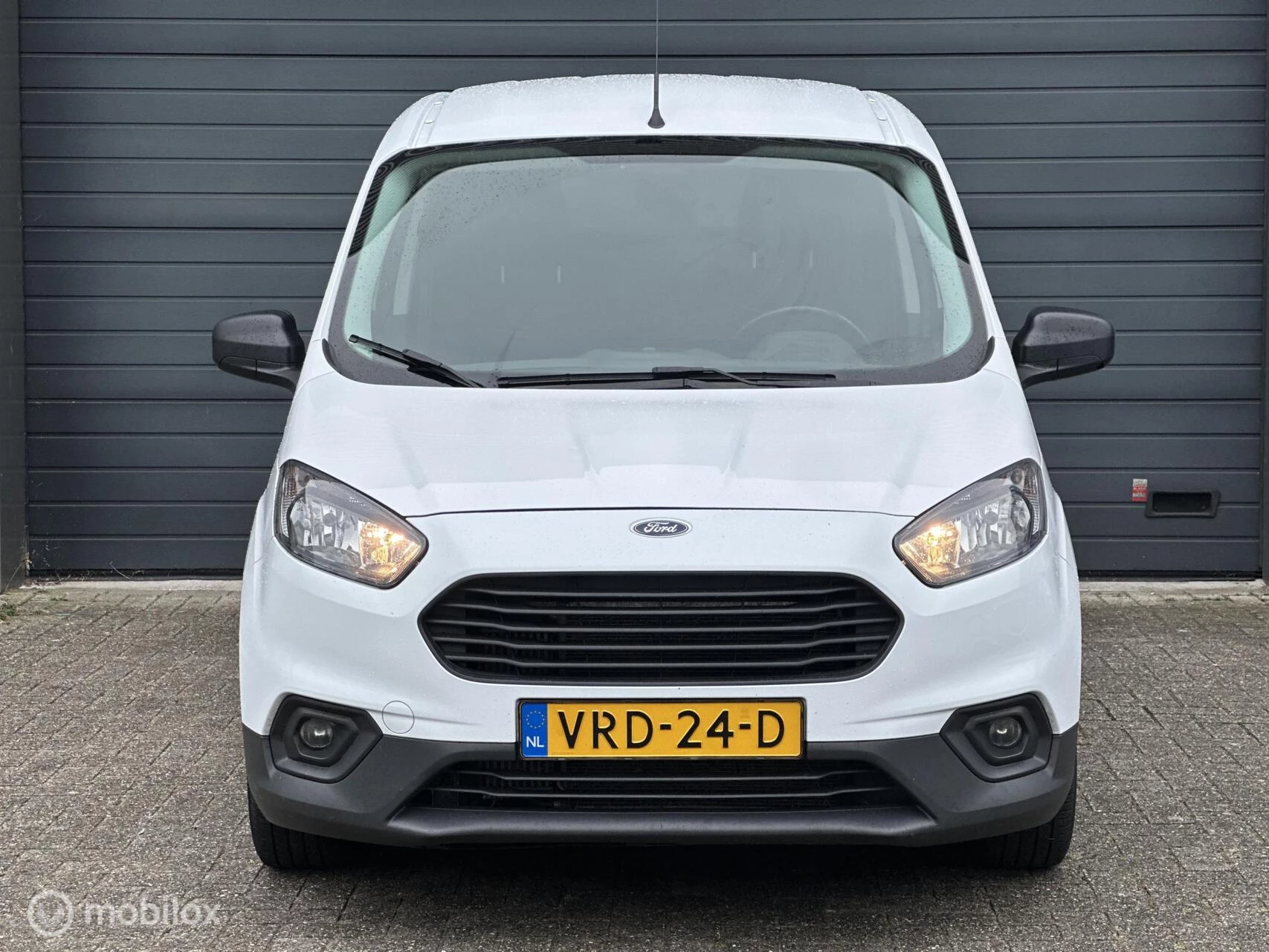Hoofdafbeelding Ford Transit Courier