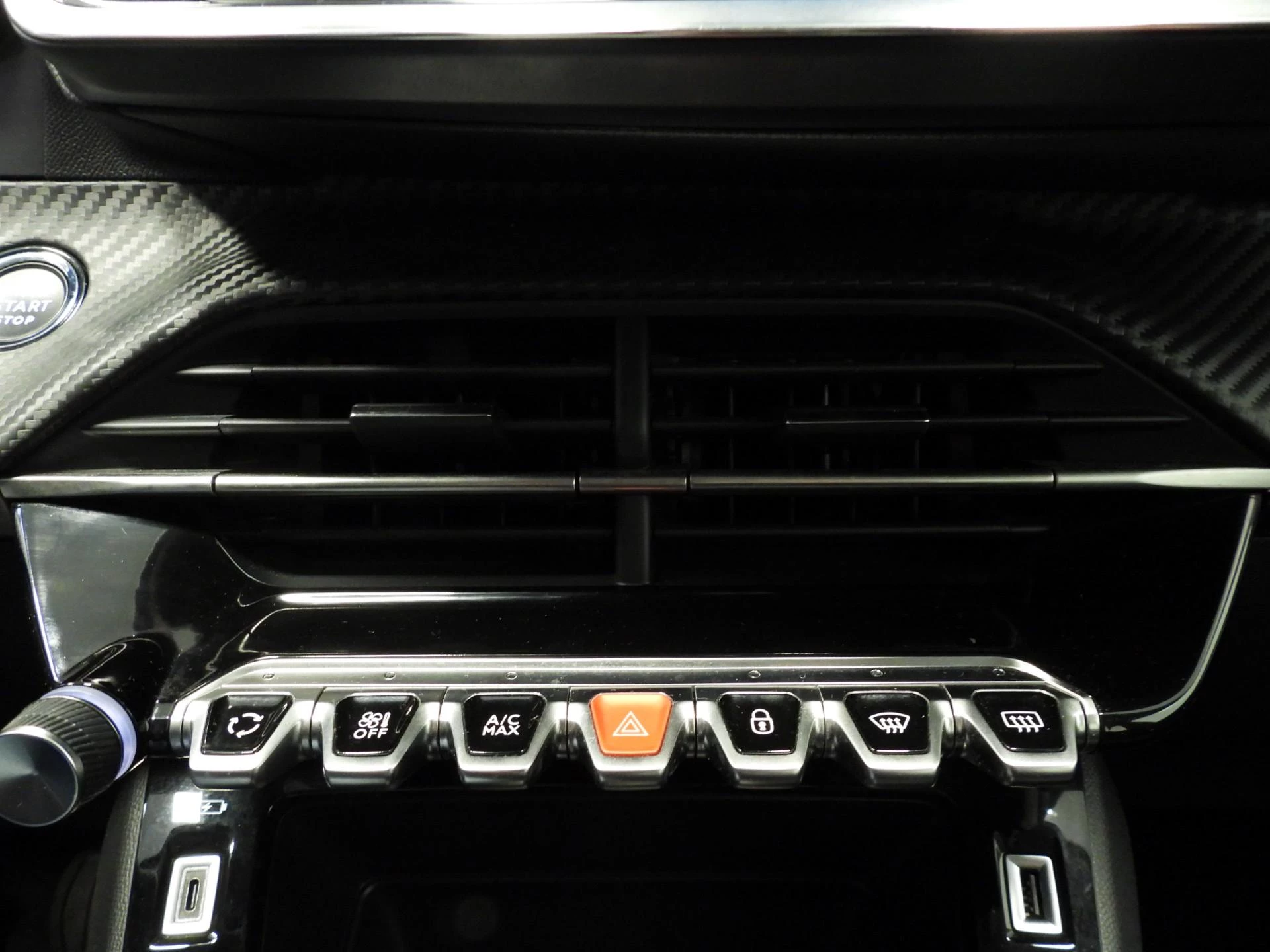 Hoofdafbeelding Peugeot e-208