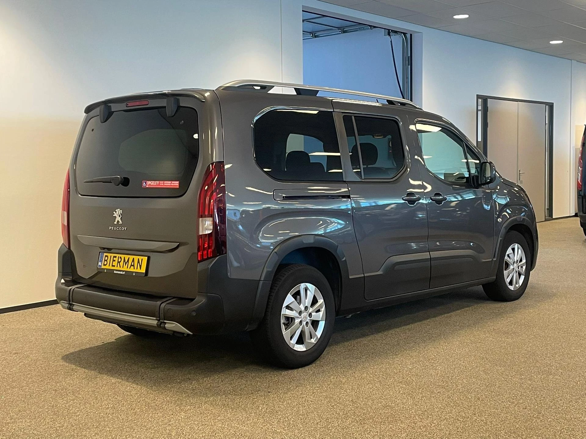 Hoofdafbeelding Peugeot Rifter