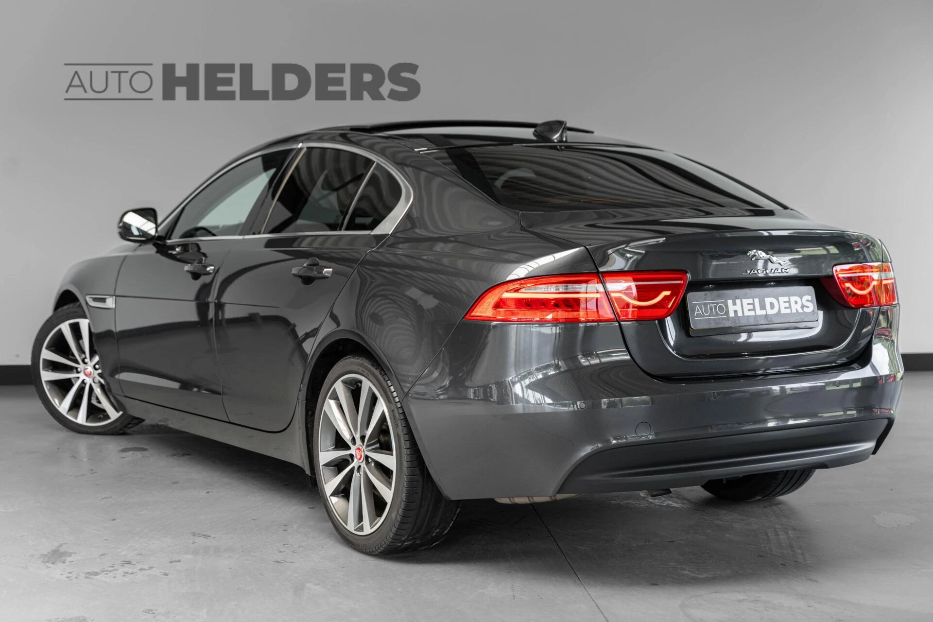 Hoofdafbeelding Jaguar XE