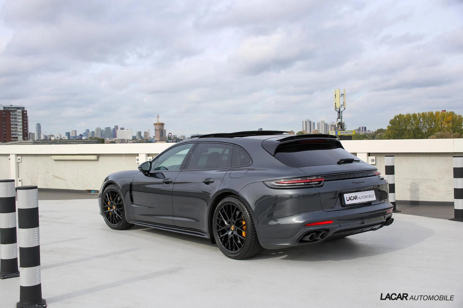 Hoofdafbeelding Porsche Panamera
