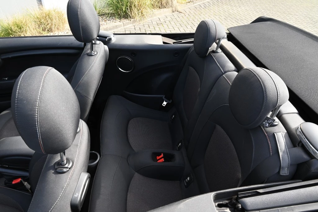 Hoofdafbeelding MINI Cabrio