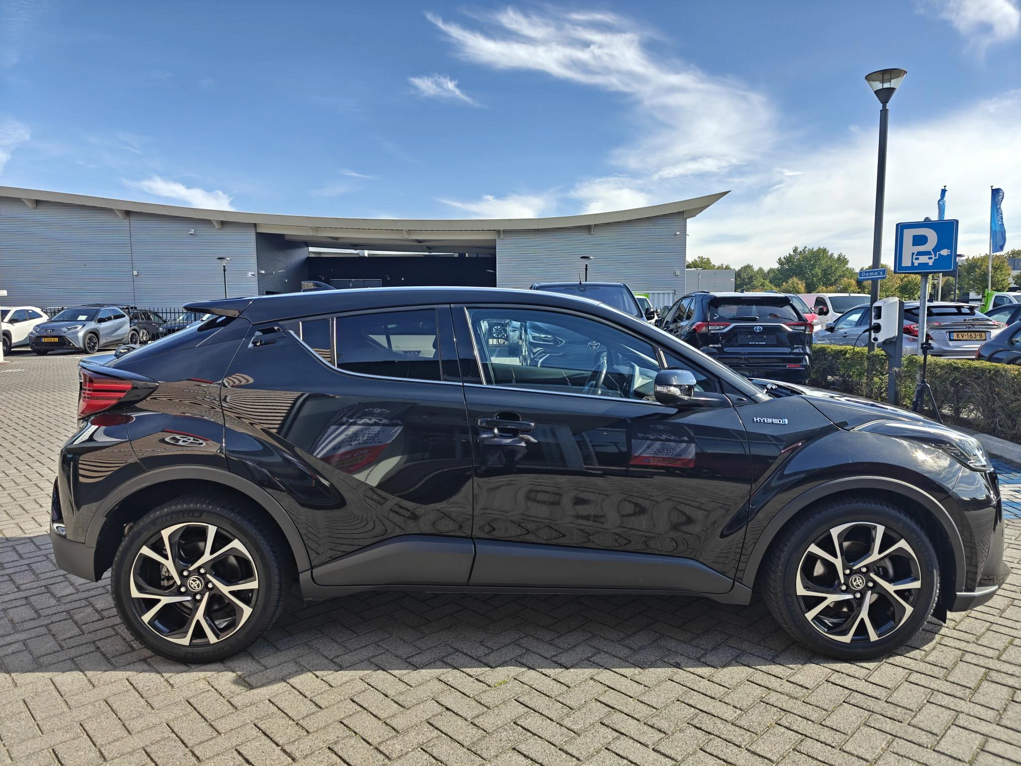 Hoofdafbeelding Toyota C-HR