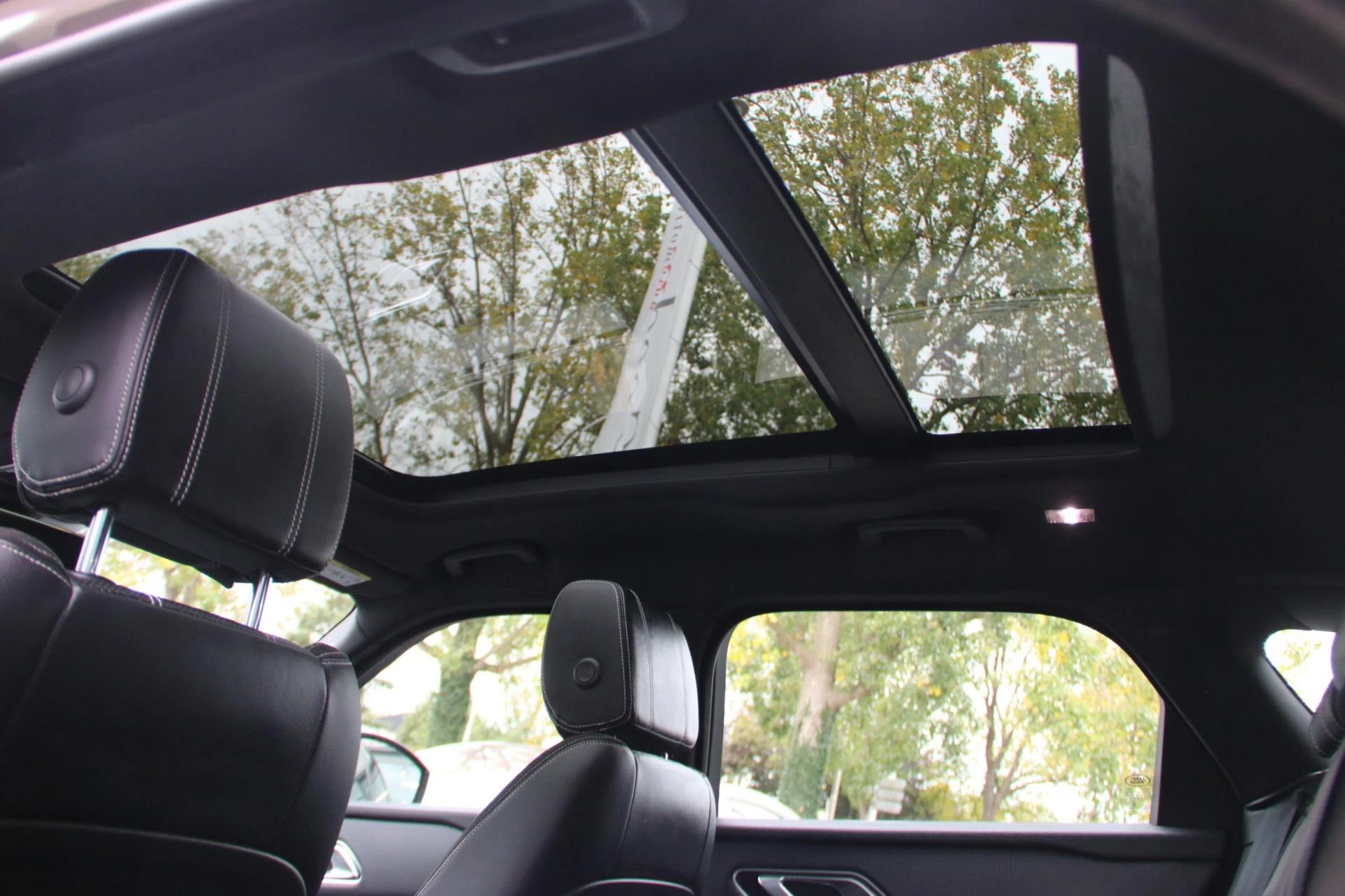 Hoofdafbeelding Land Rover Range Rover Velar