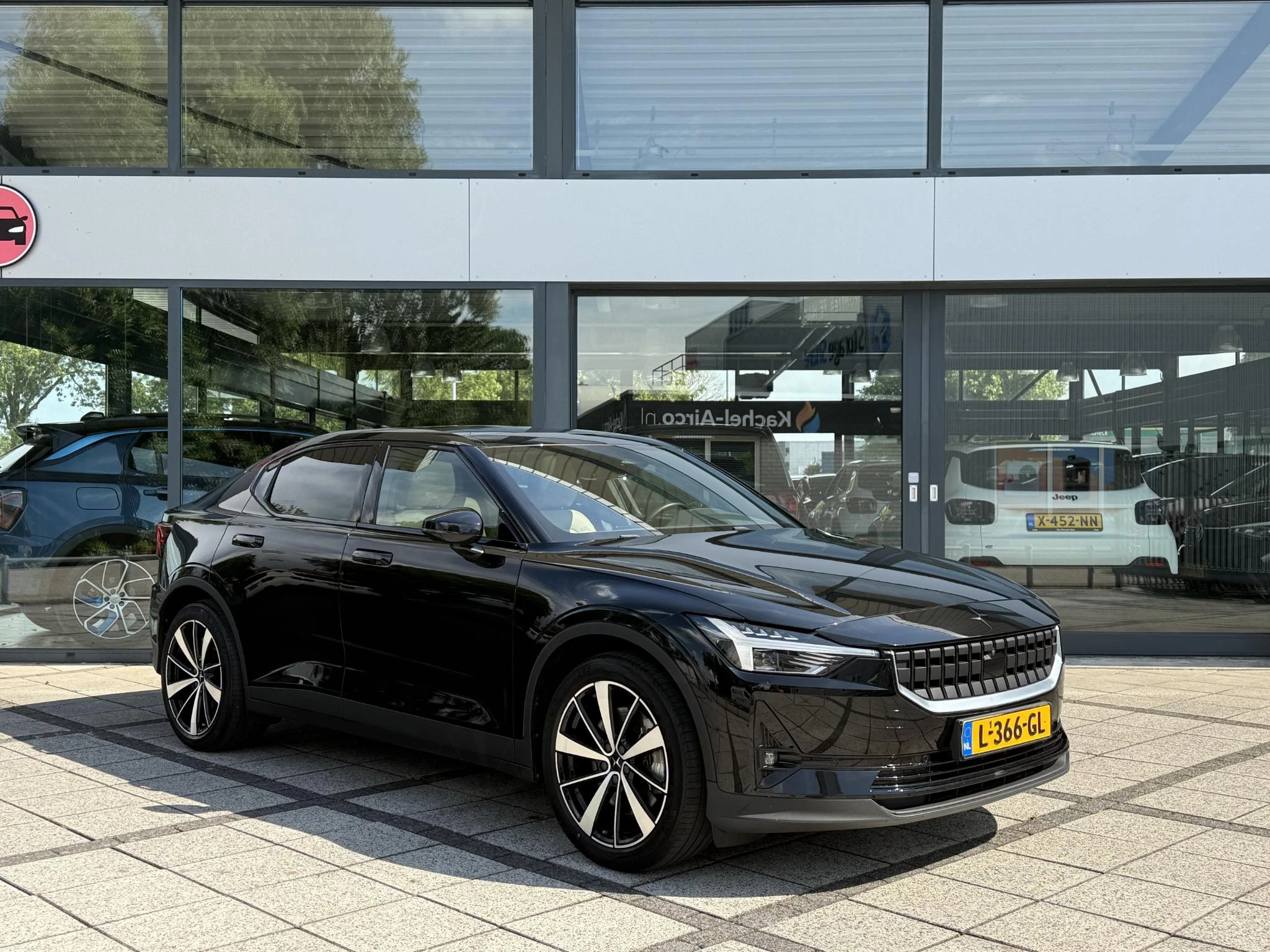 Hoofdafbeelding Polestar 2