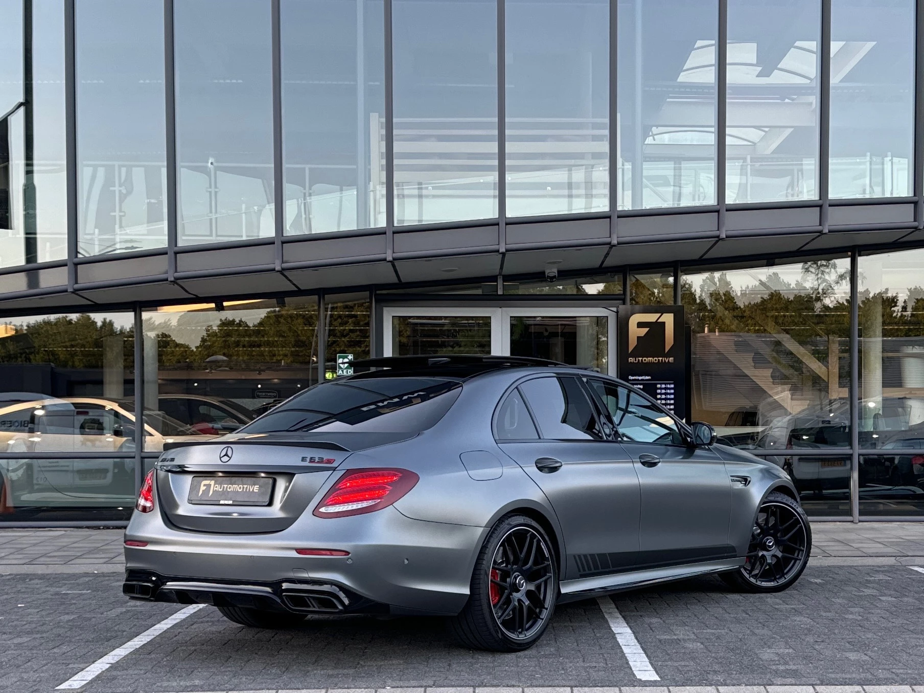 Hoofdafbeelding Mercedes-Benz E-Klasse