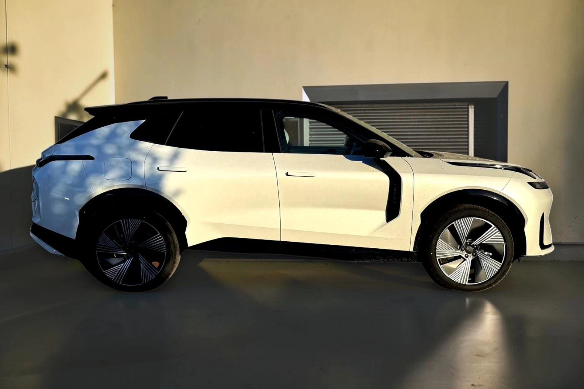 Hoofdafbeelding Lynk & Co 08