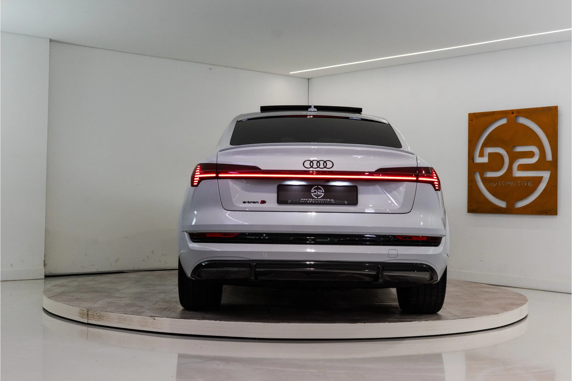 Hoofdafbeelding Audi e-tron