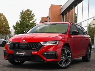 Hoofdafbeelding Škoda Octavia Škoda Octavia Combi 1.4 TSI 245pk RS iV PHEV Pano Head-Up Canton Elektr. RS-Zetels ACC 19-Inch Keyless Side/Lane VOL!