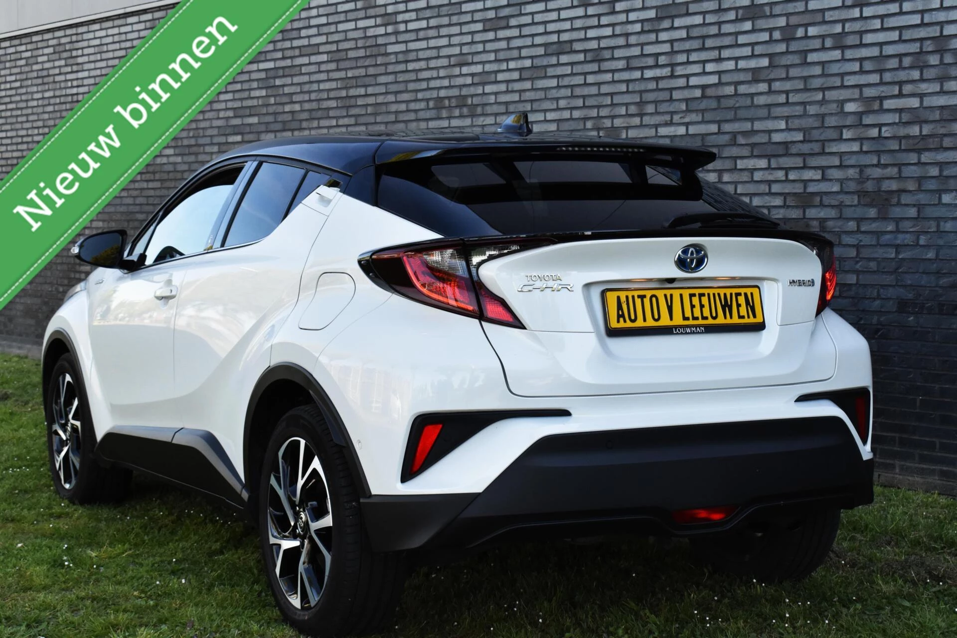 Hoofdafbeelding Toyota C-HR