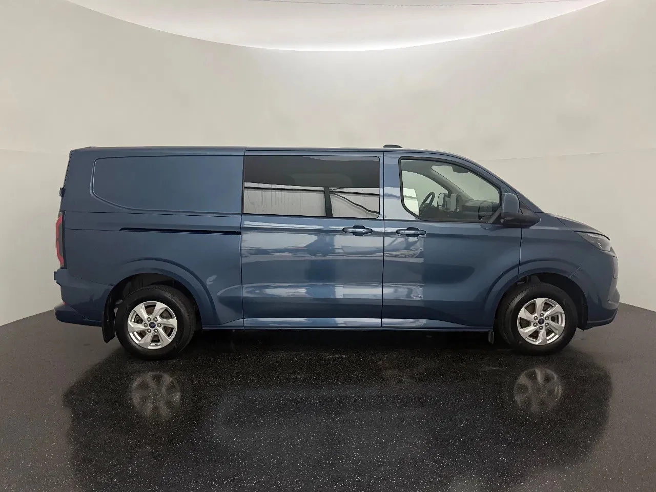Hoofdafbeelding Ford E-Transit Custom