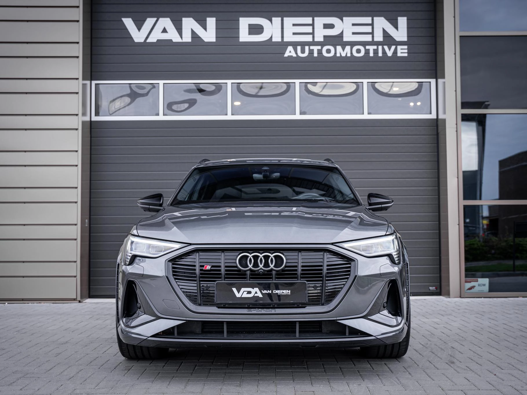 Hoofdafbeelding Audi e-tron