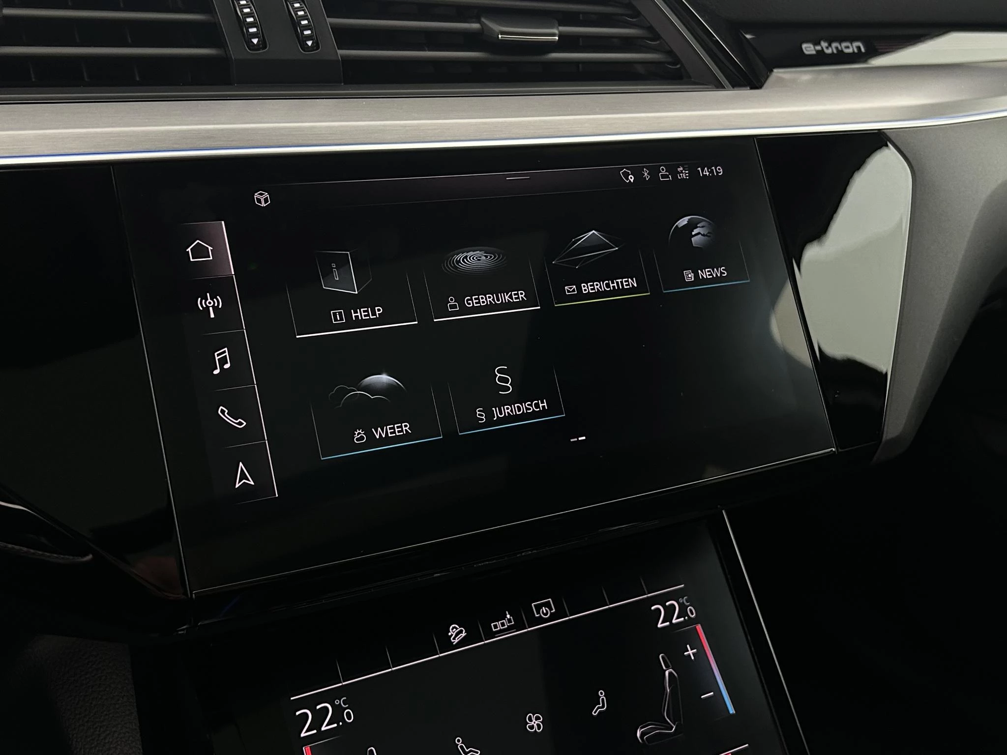 Hoofdafbeelding Audi e-tron