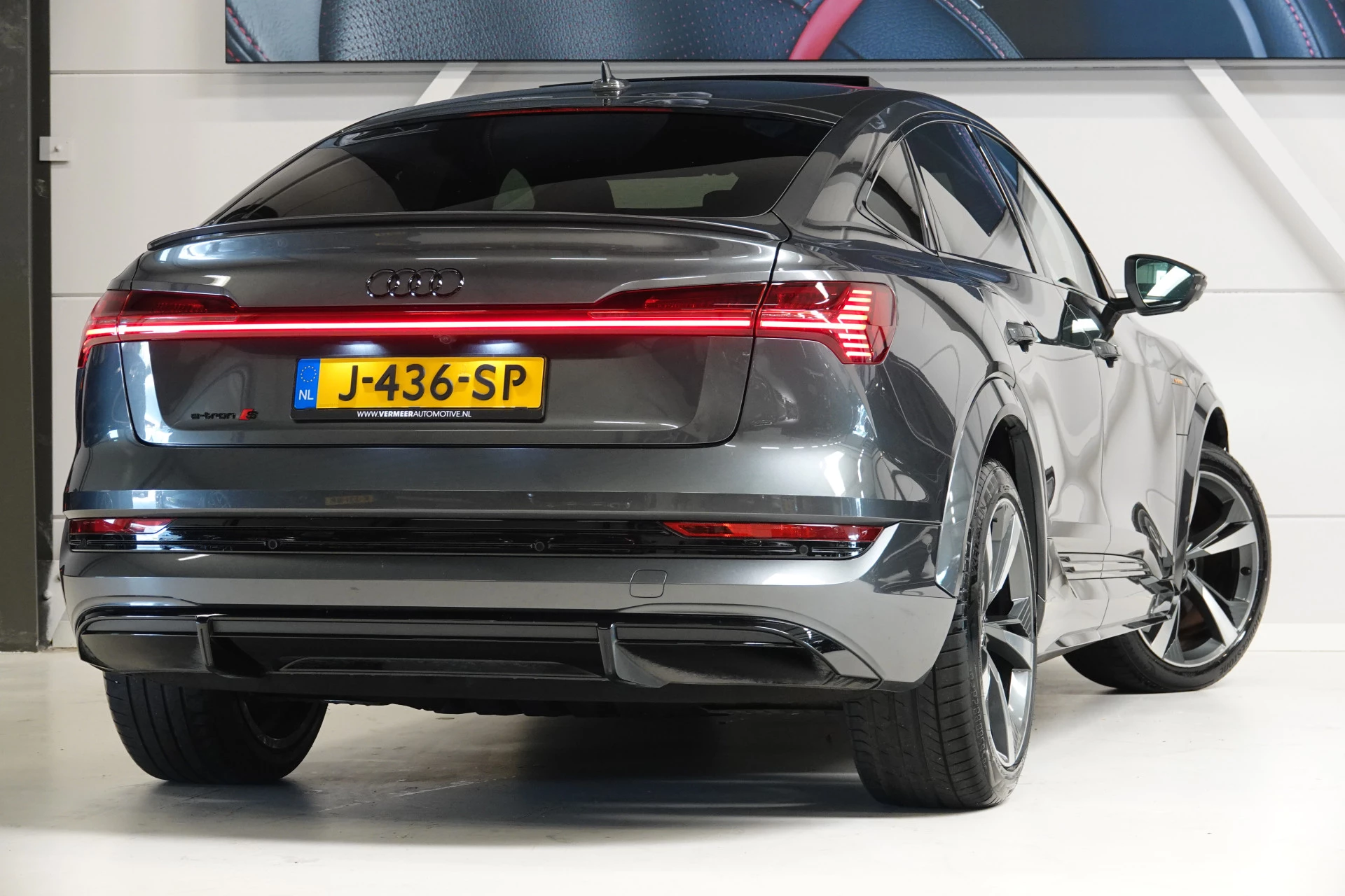 Hoofdafbeelding Audi e-tron