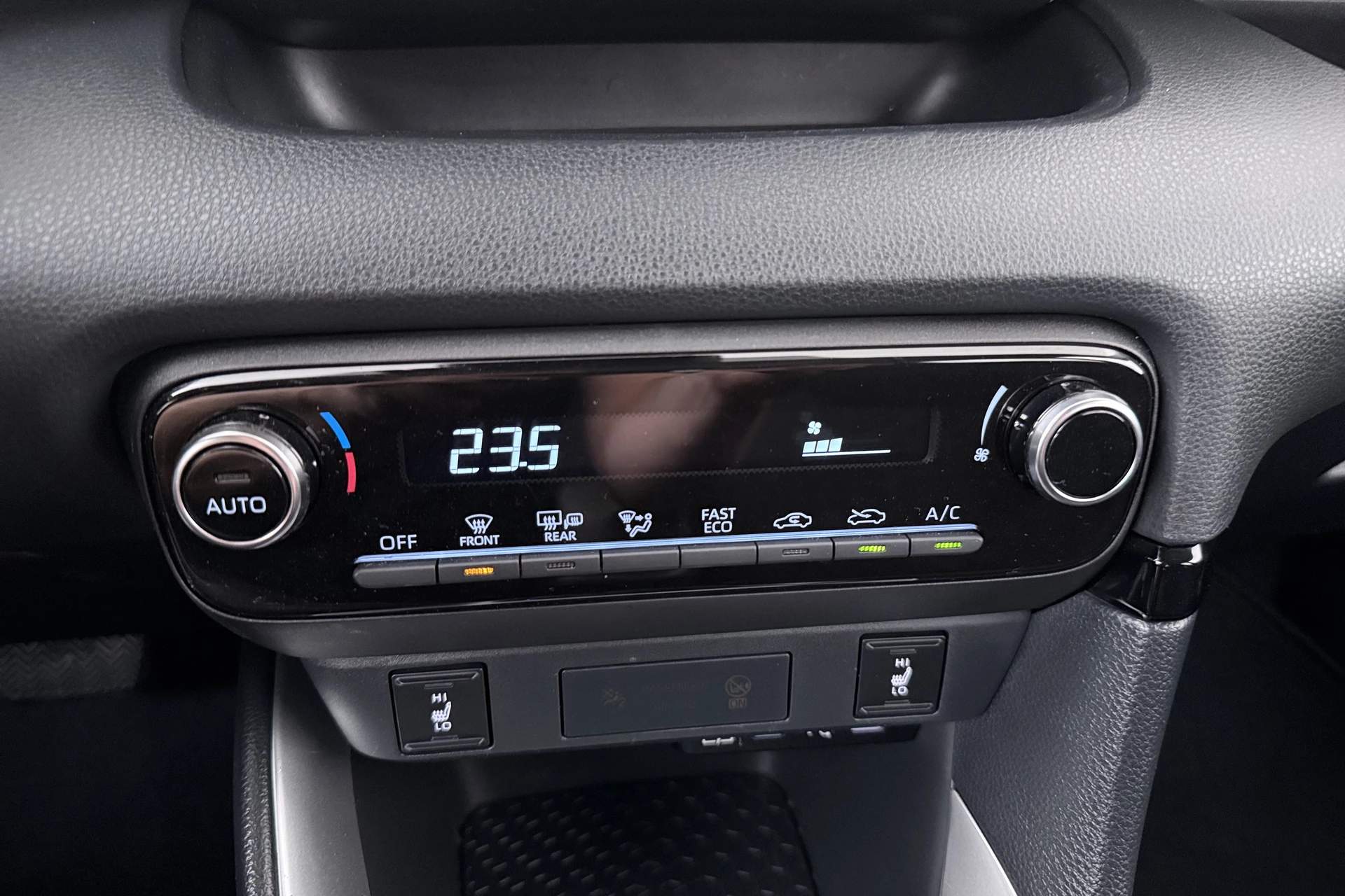 Hoofdafbeelding Mazda 2 Hybrid