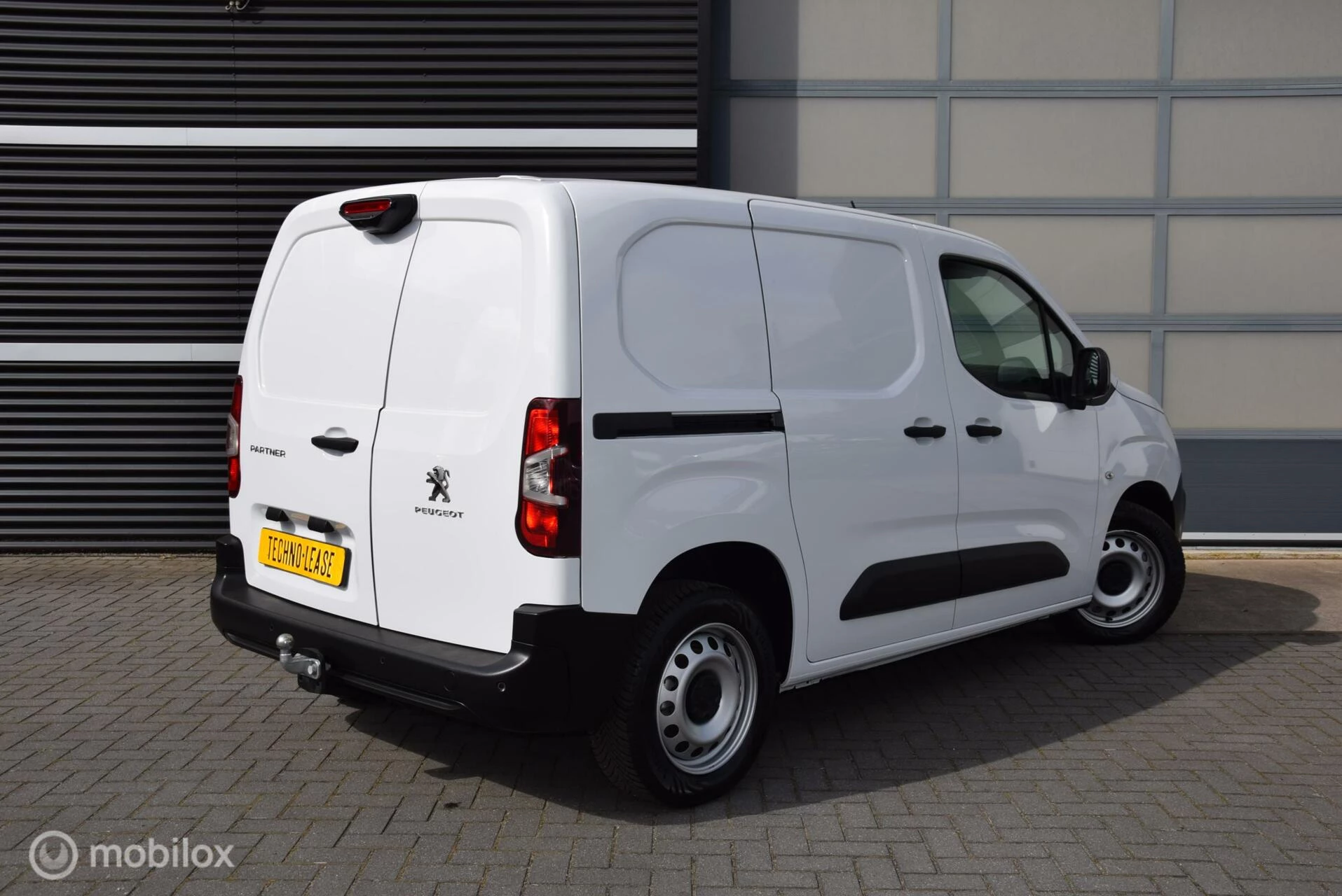 Hoofdafbeelding Peugeot Partner
