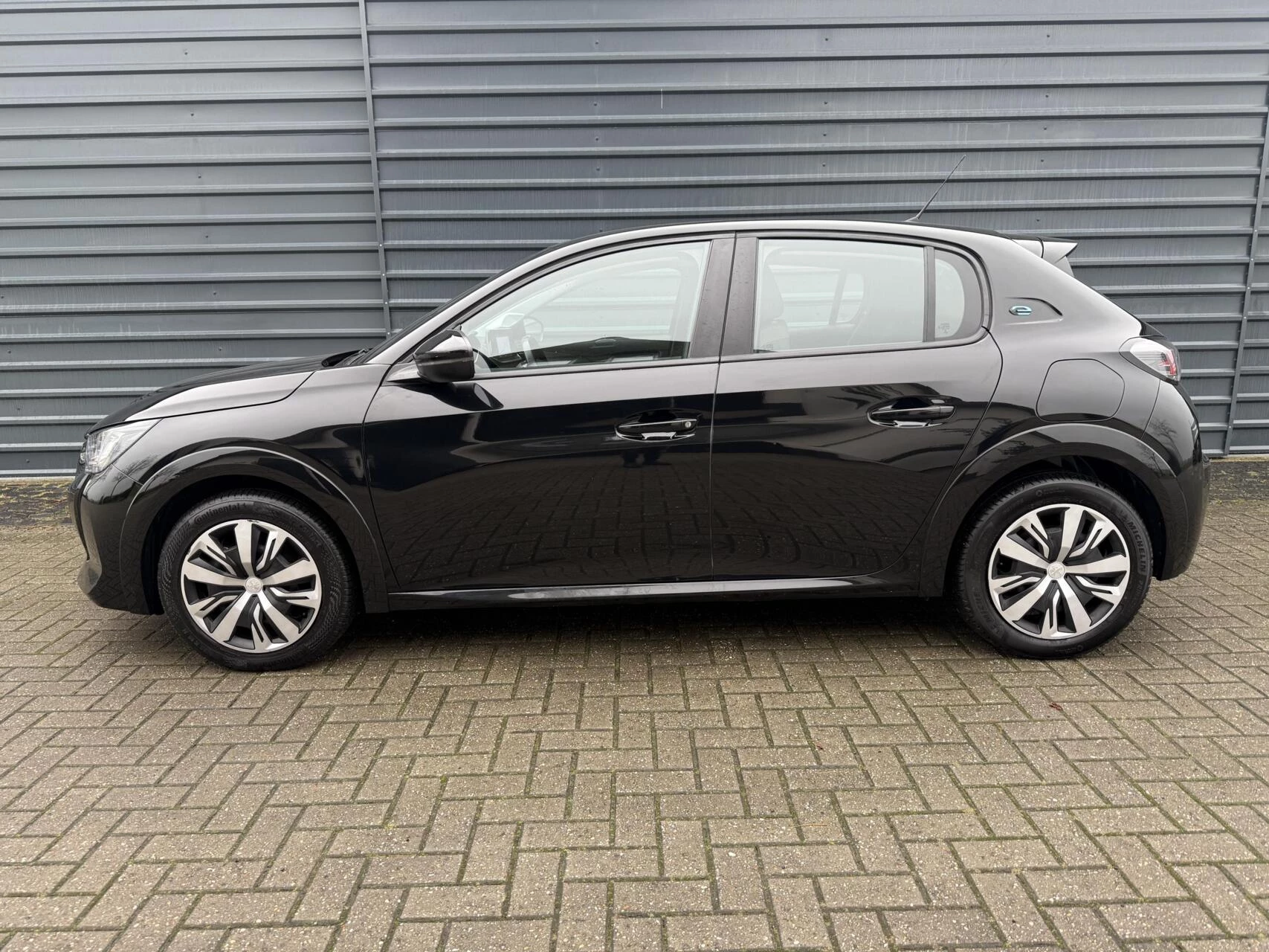 Hoofdafbeelding Peugeot e-208