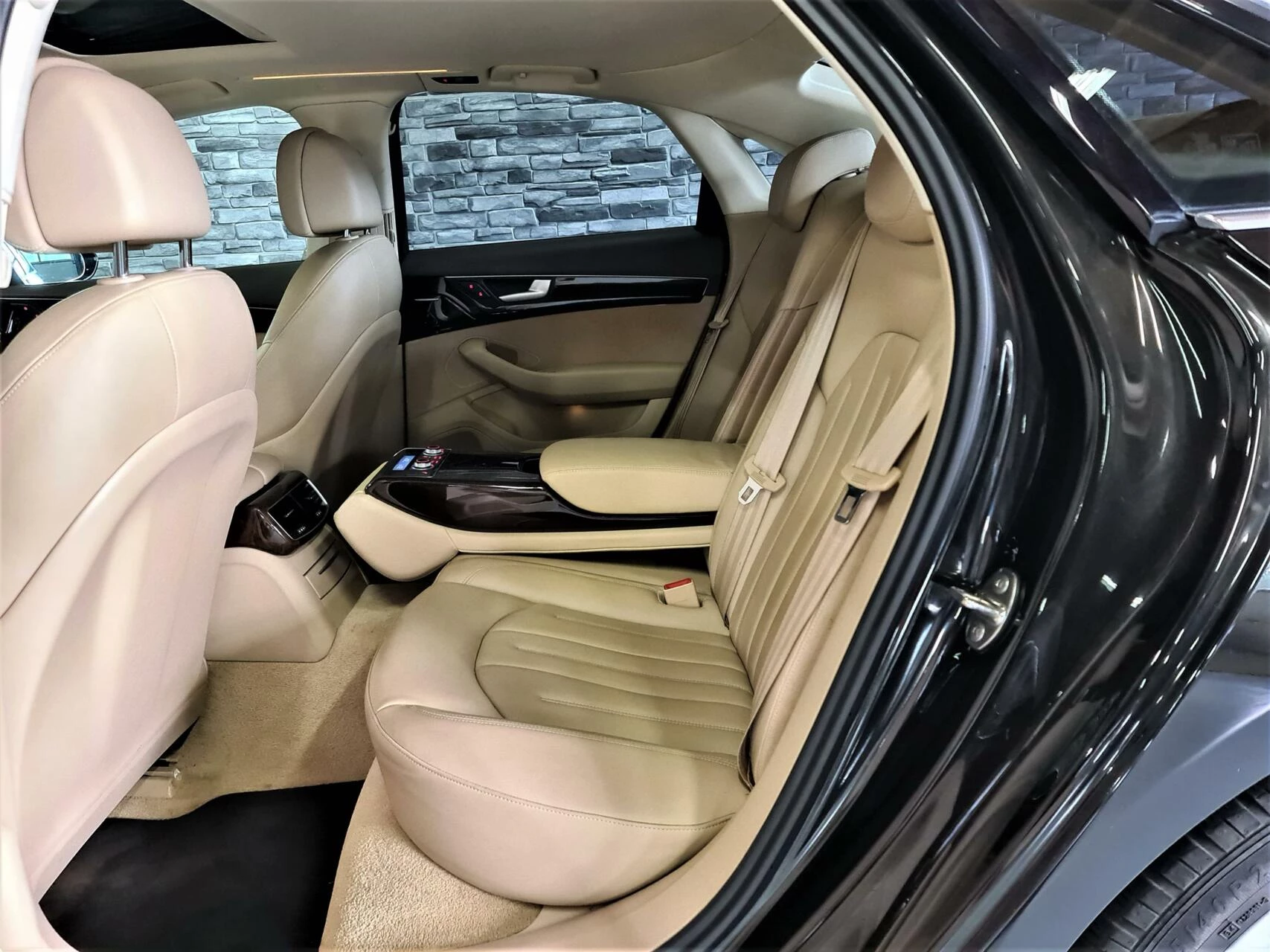 Hoofdafbeelding Audi A8