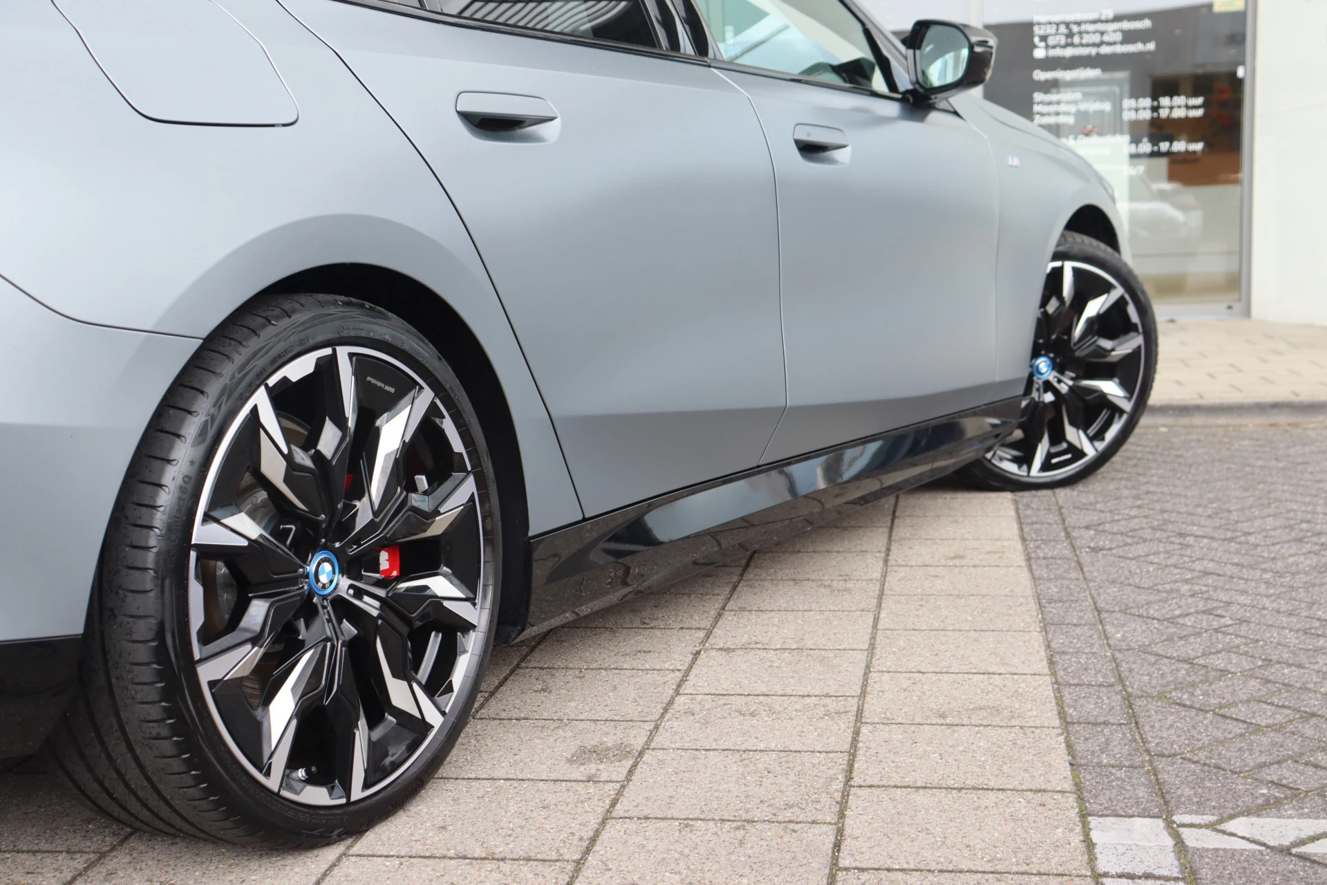 Hoofdafbeelding BMW i5