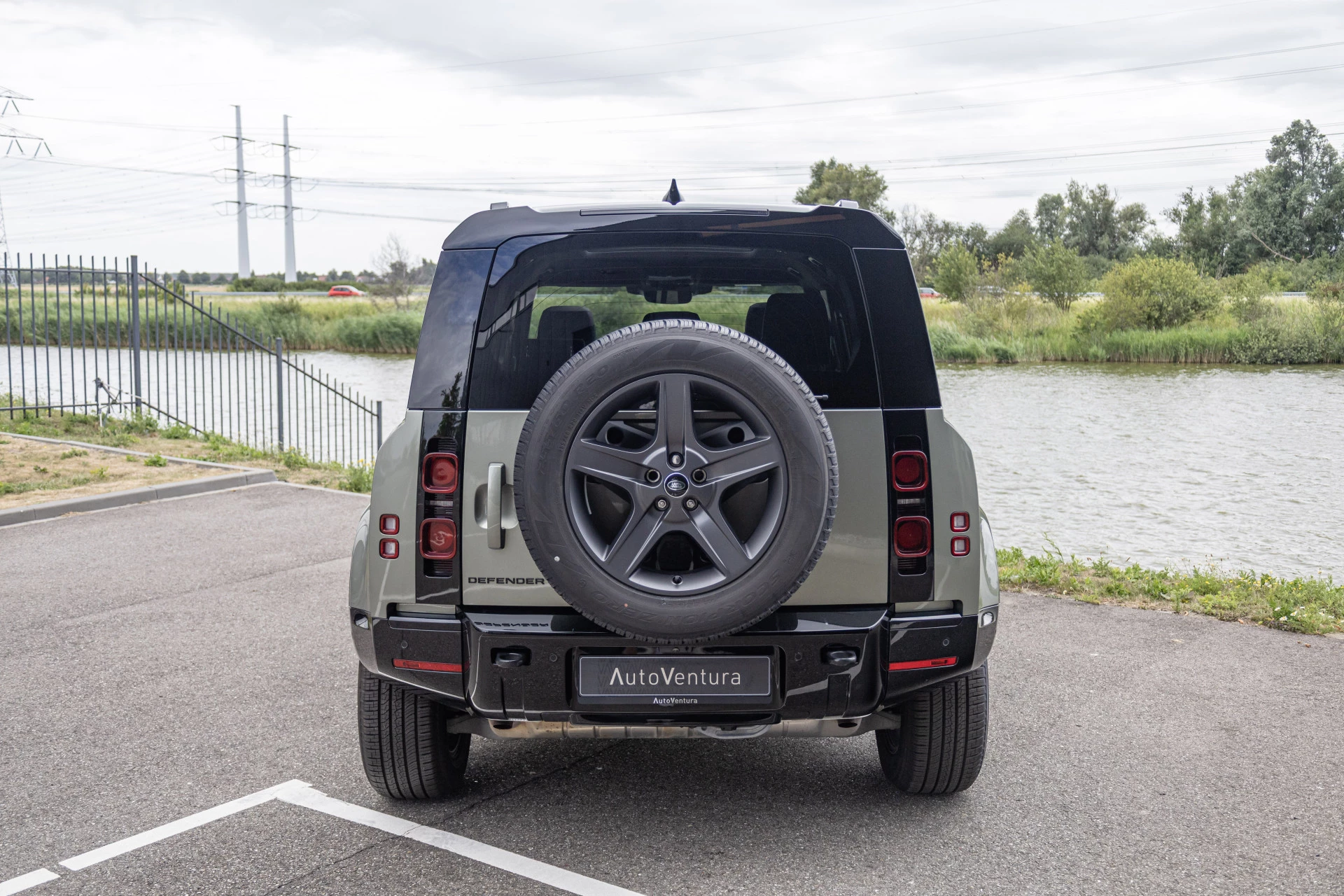 Hoofdafbeelding Land Rover Defender