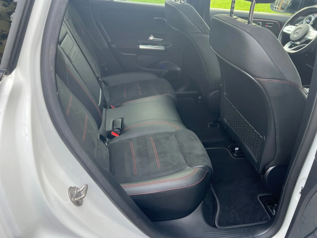 Hoofdafbeelding Mercedes-Benz EQA