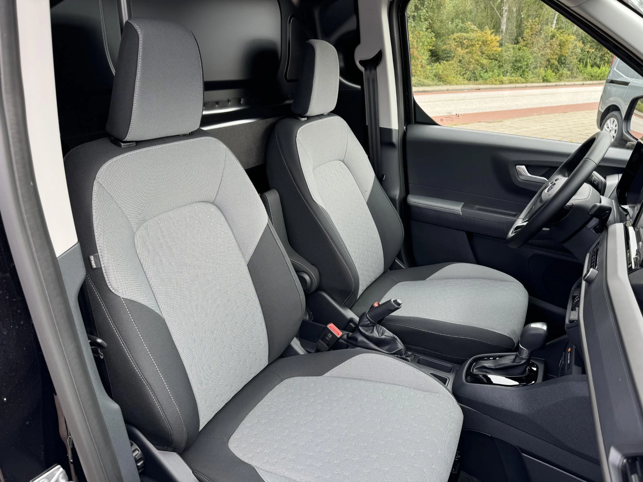 Hoofdafbeelding Ford Transit Courier