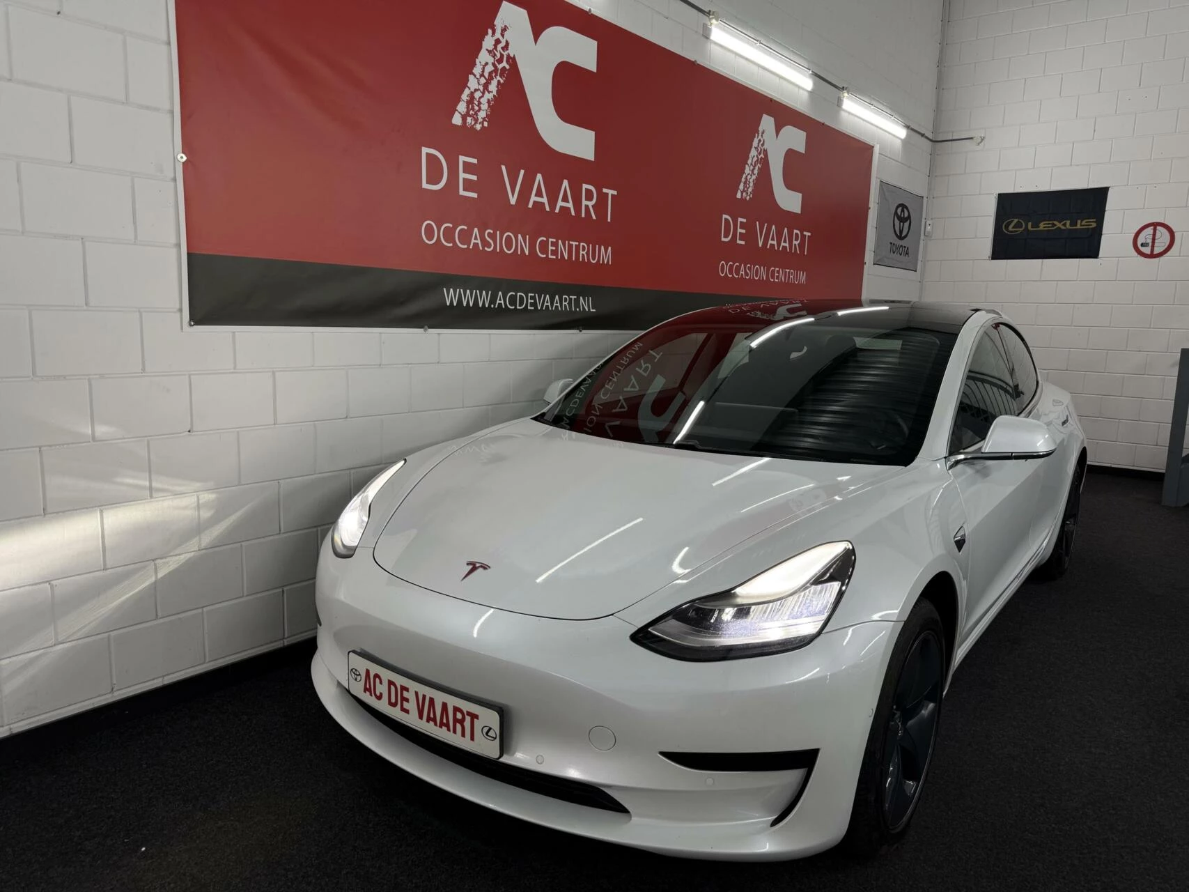 Hoofdafbeelding Tesla Model 3