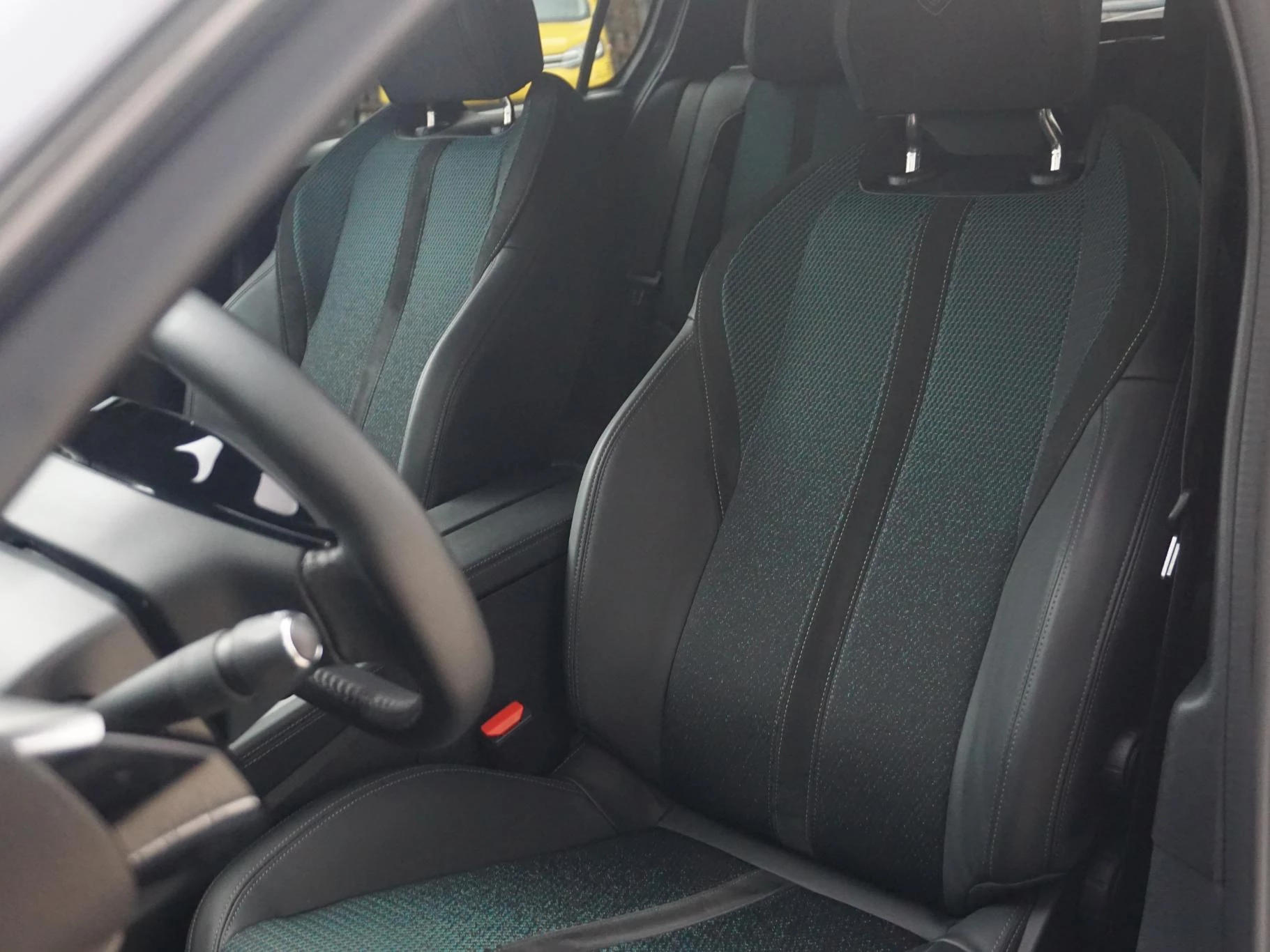 Hoofdafbeelding Peugeot e-308