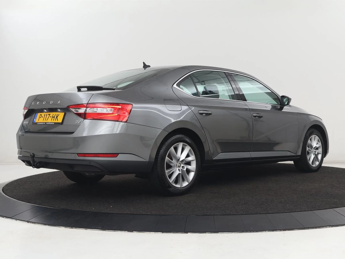 Hoofdafbeelding Škoda Superb