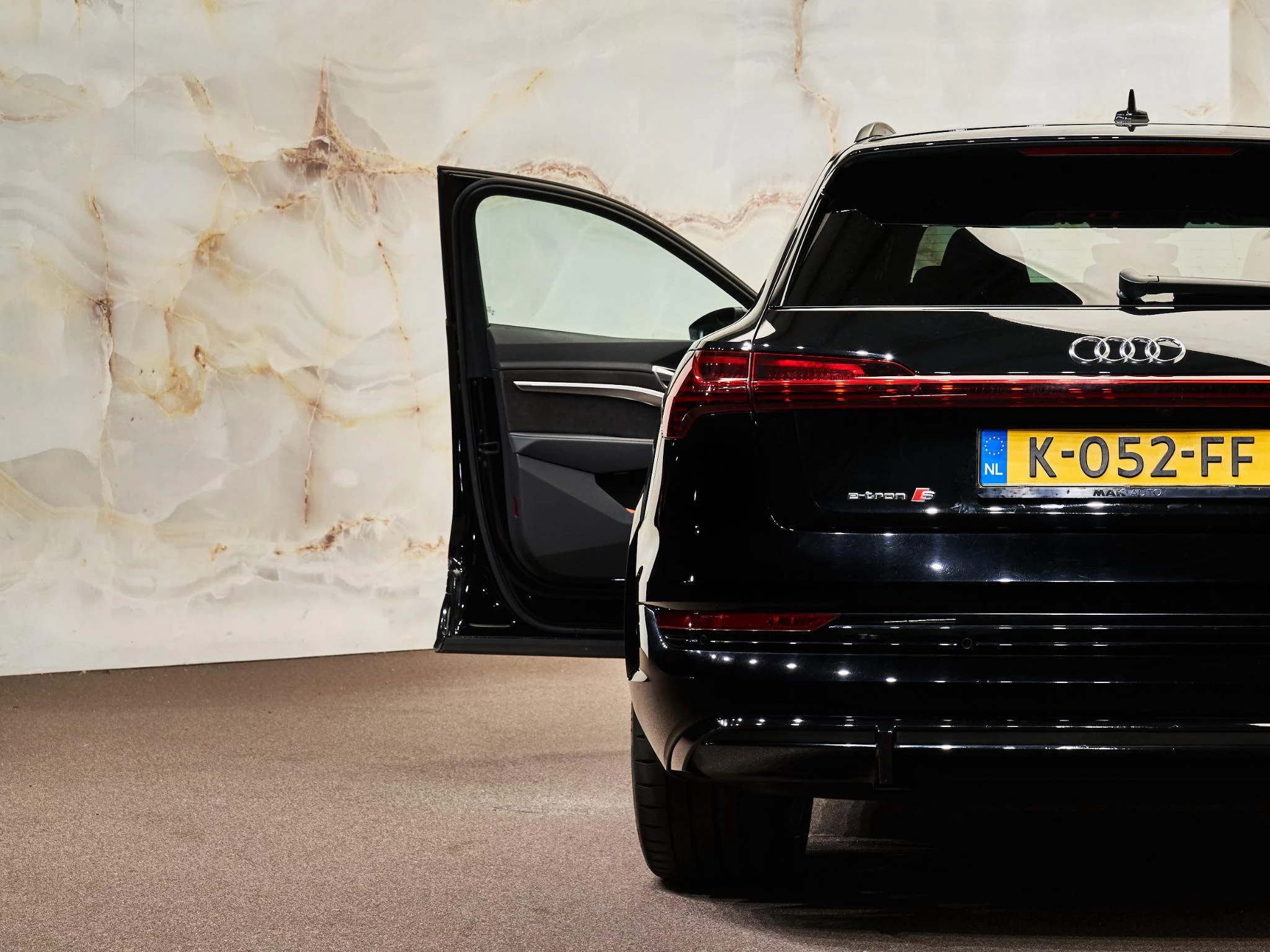 Hoofdafbeelding Audi e-tron