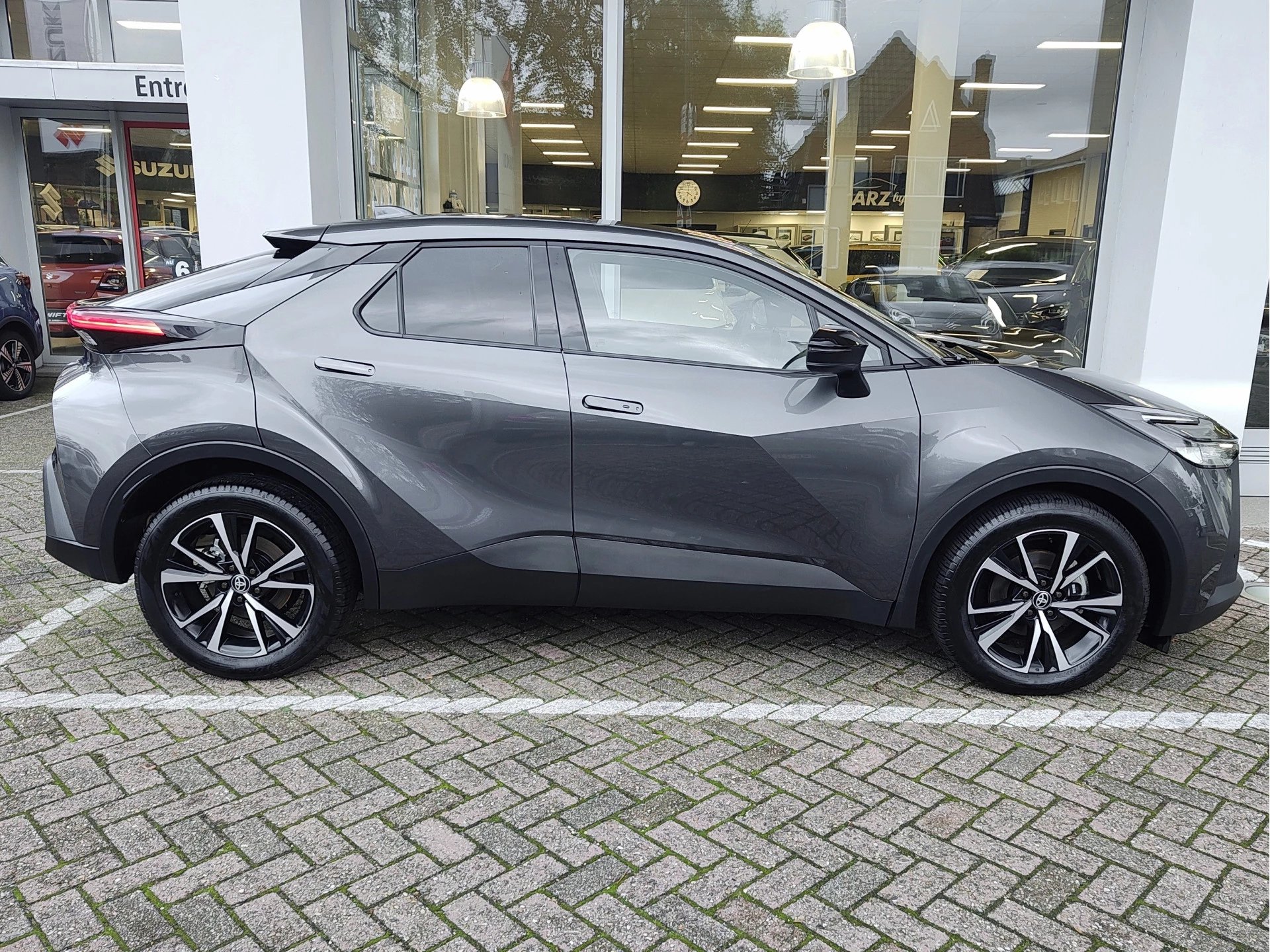 Hoofdafbeelding Toyota C-HR